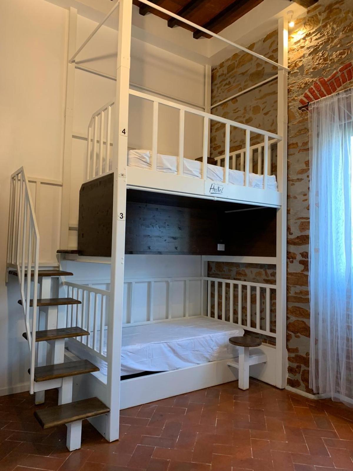 Bed in 4-Bed Dormitory Room photo 3