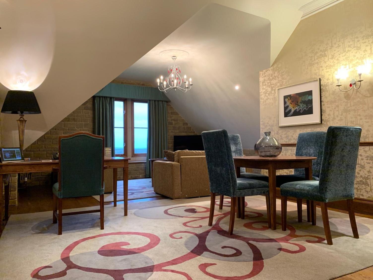 Monarch Suite photo 1