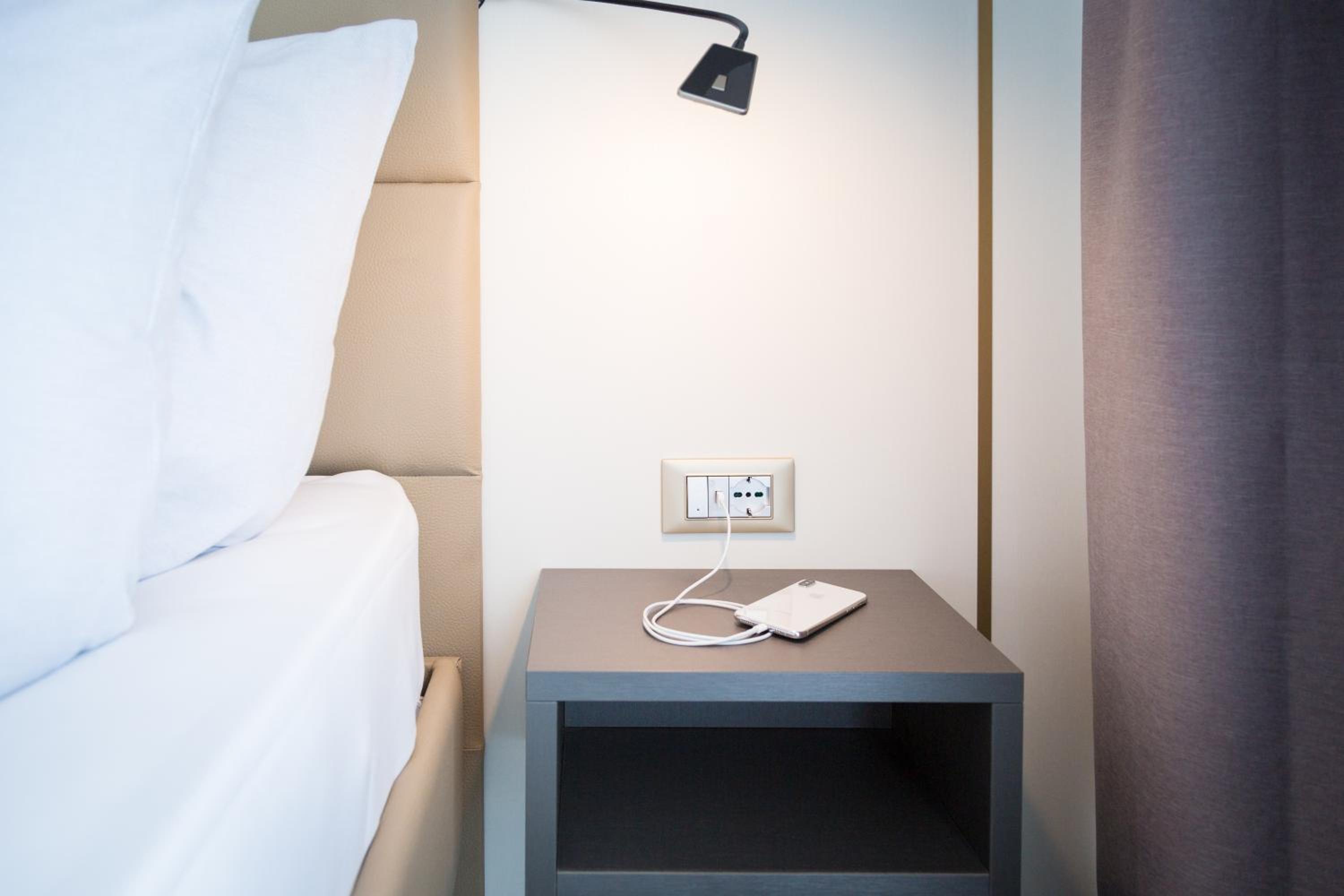 Standard Double Room - Photo 7