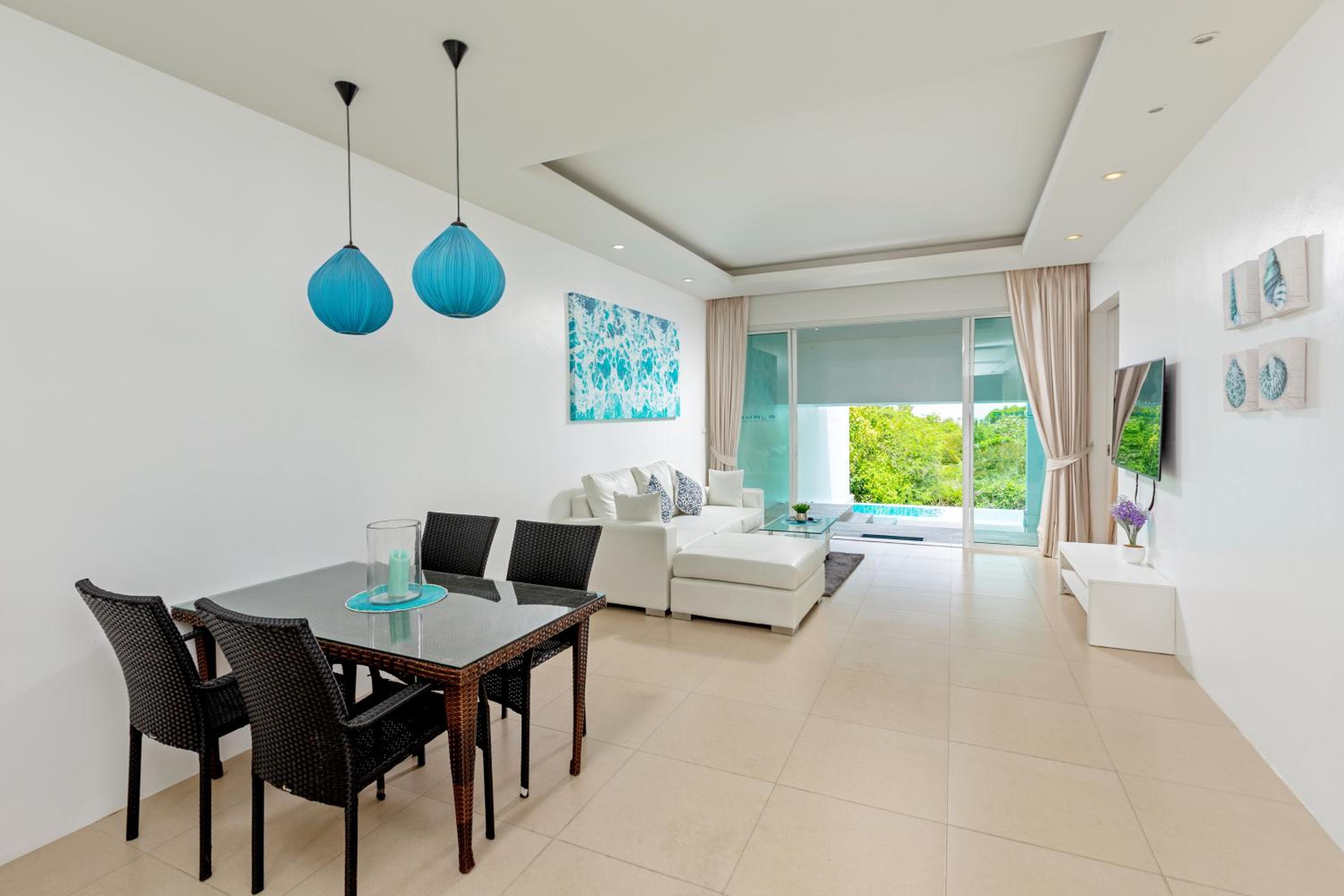 Garden View Pool Suite photo 3