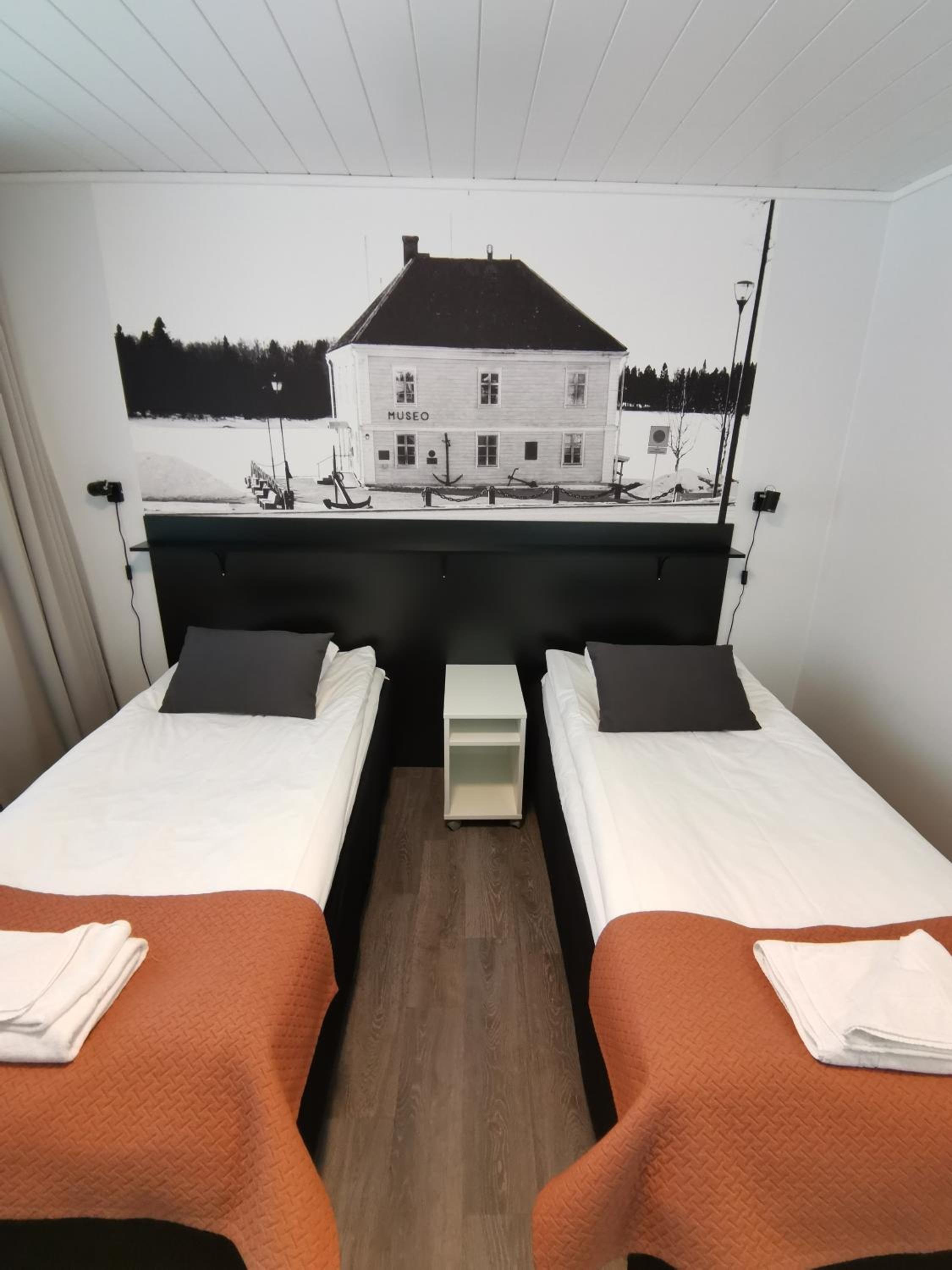 Standard Twin Room photo 2