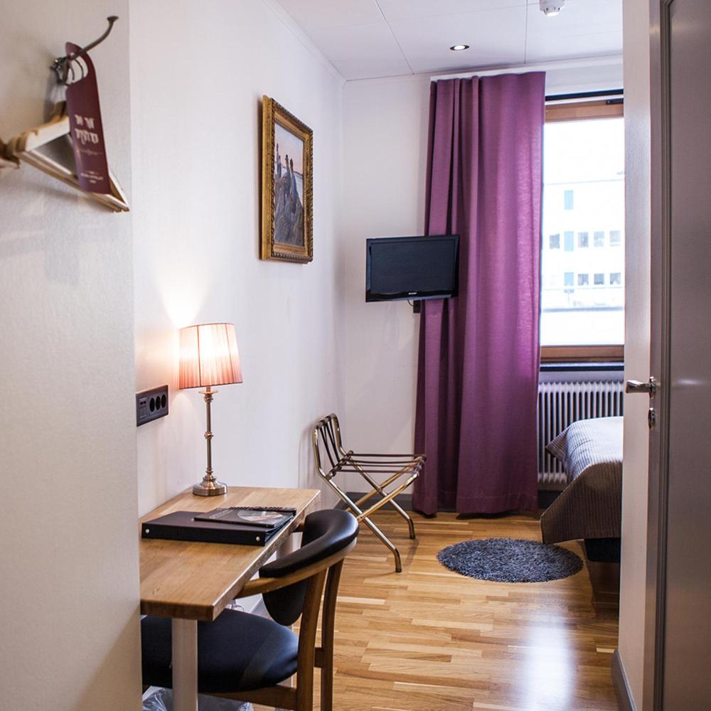 Large Single Room photo 3