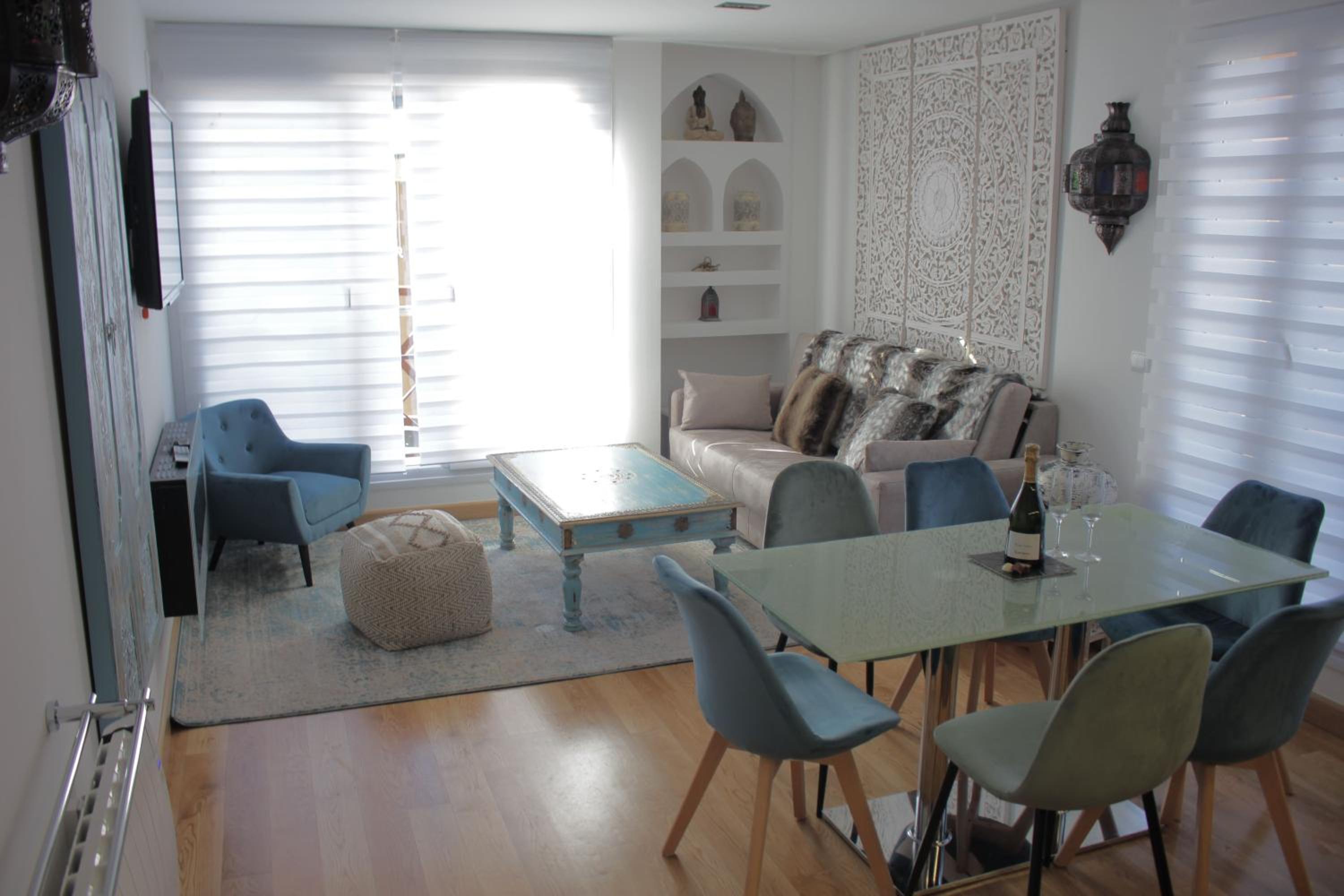Superior Two-Bedroom Apartment - Photo 3