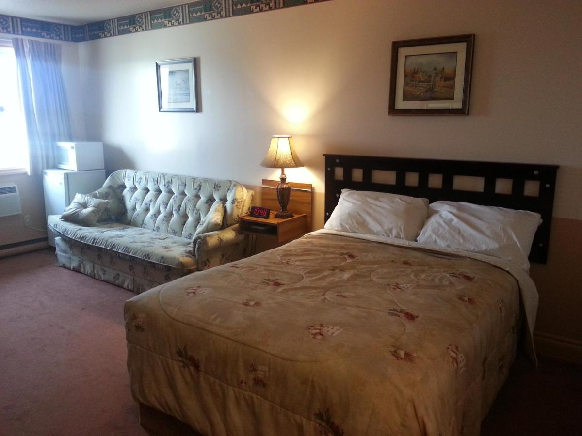 Queen Room photo 3