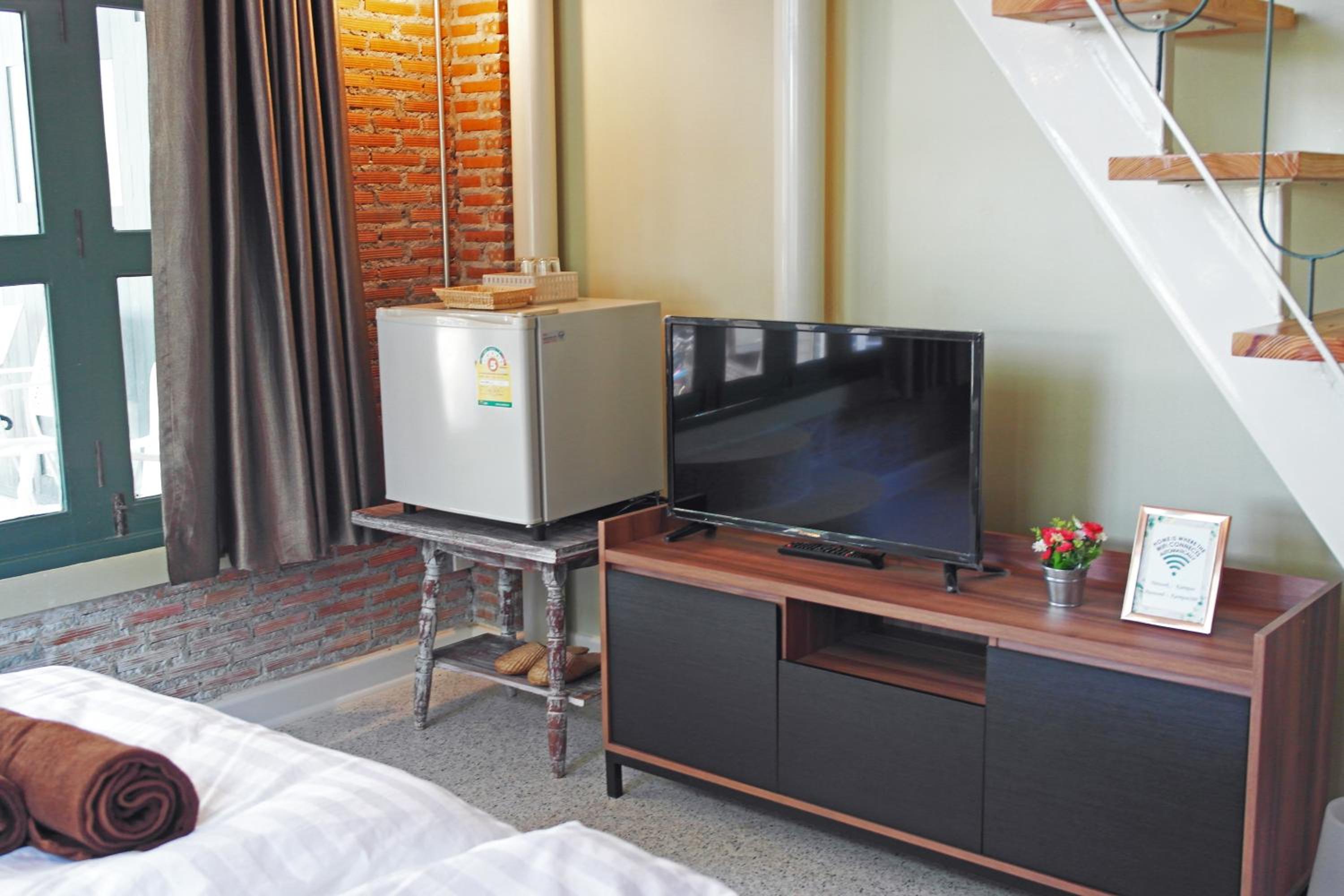 Double Room - Photo 6