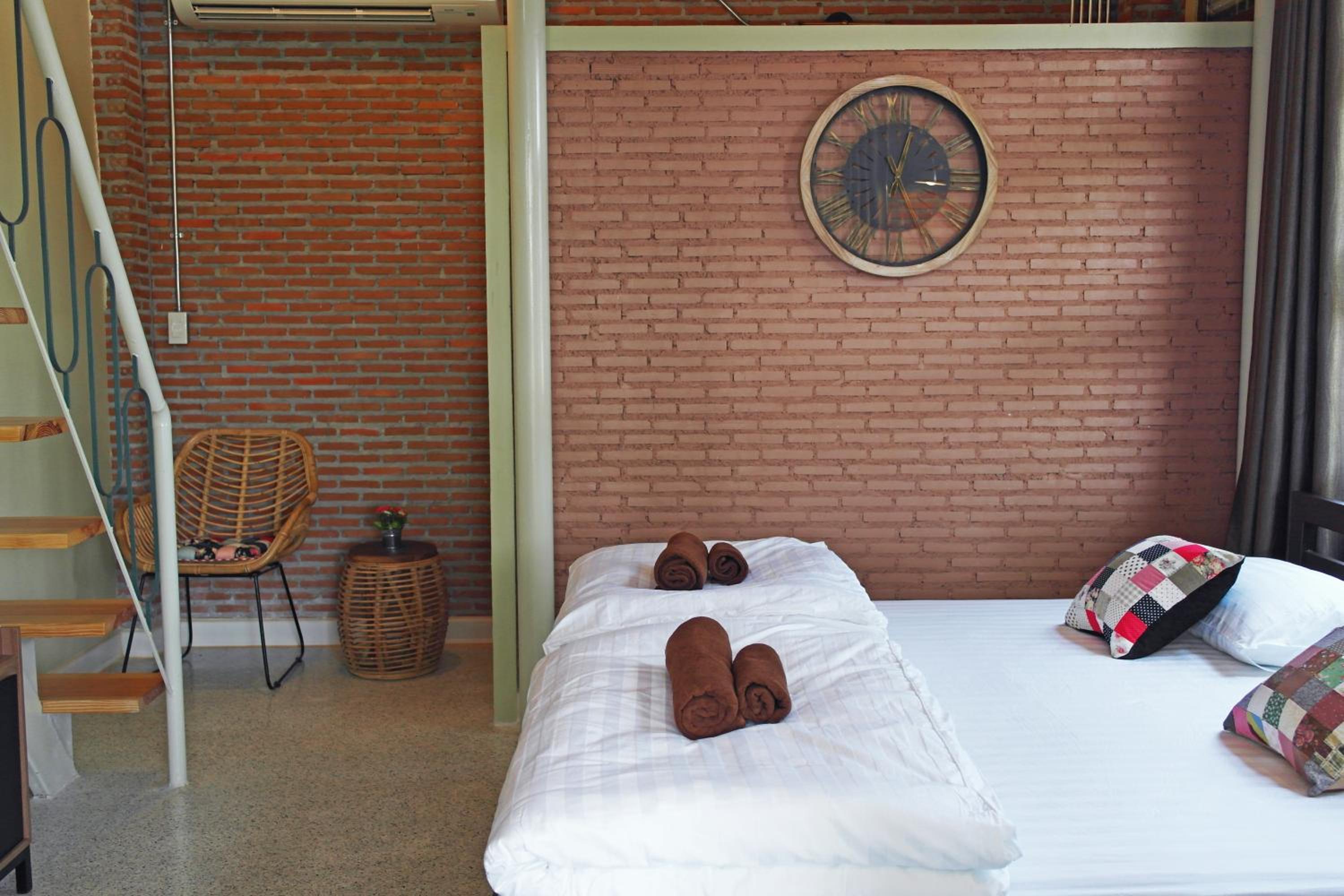Double Room - Photo 15