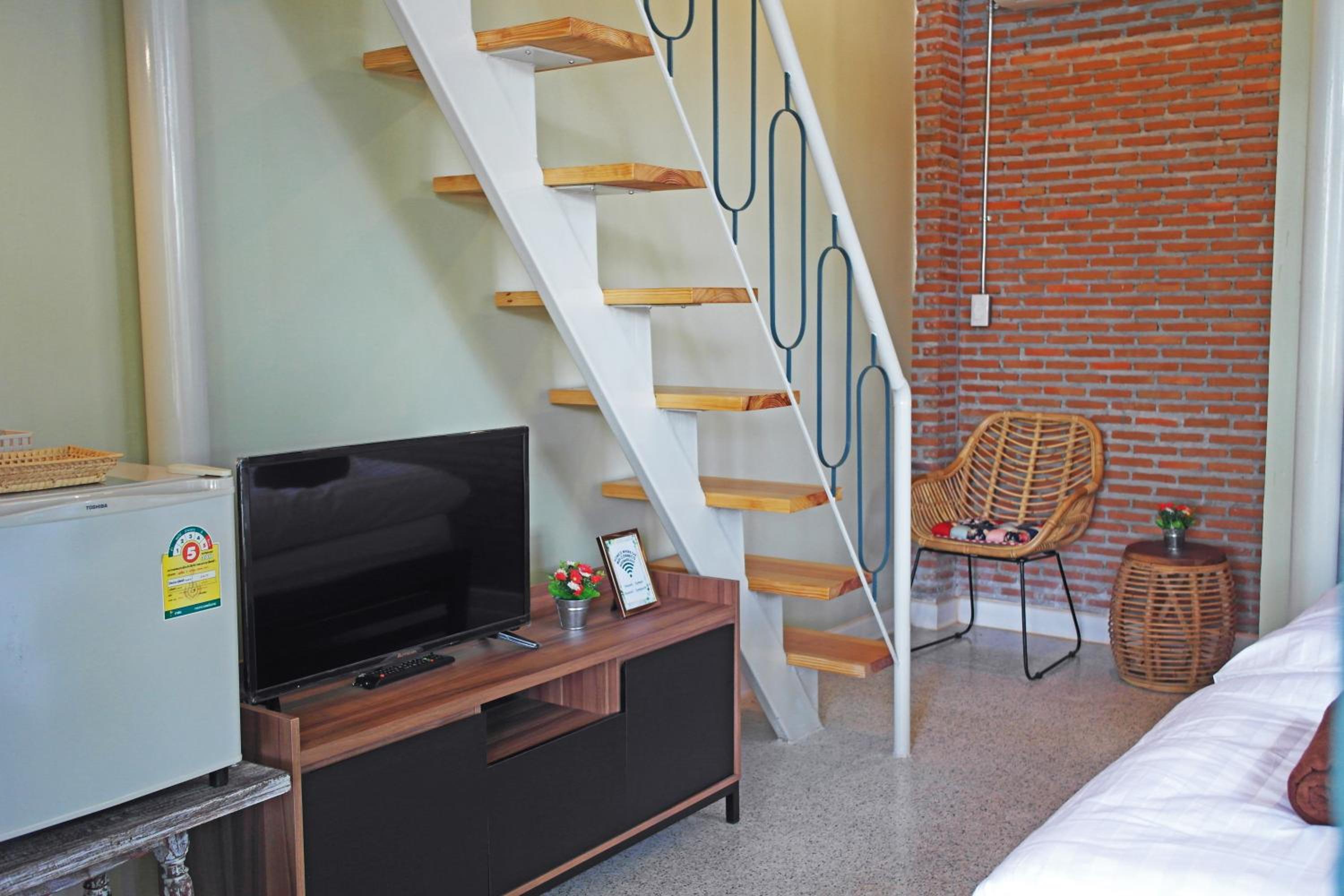 Double Room - Photo 7