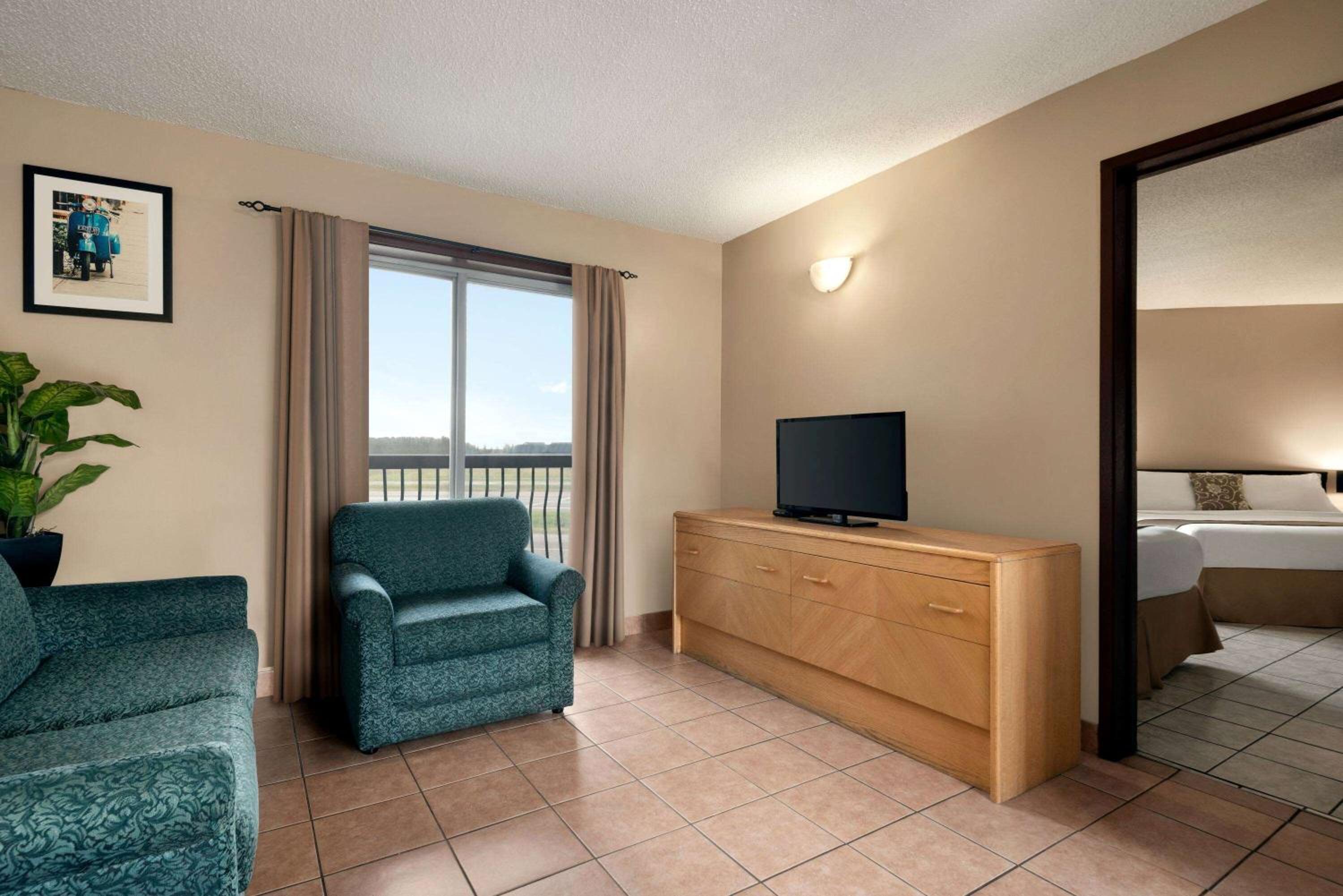 Studio Suite with Two Queen Beds - Non-Smoking photo 1