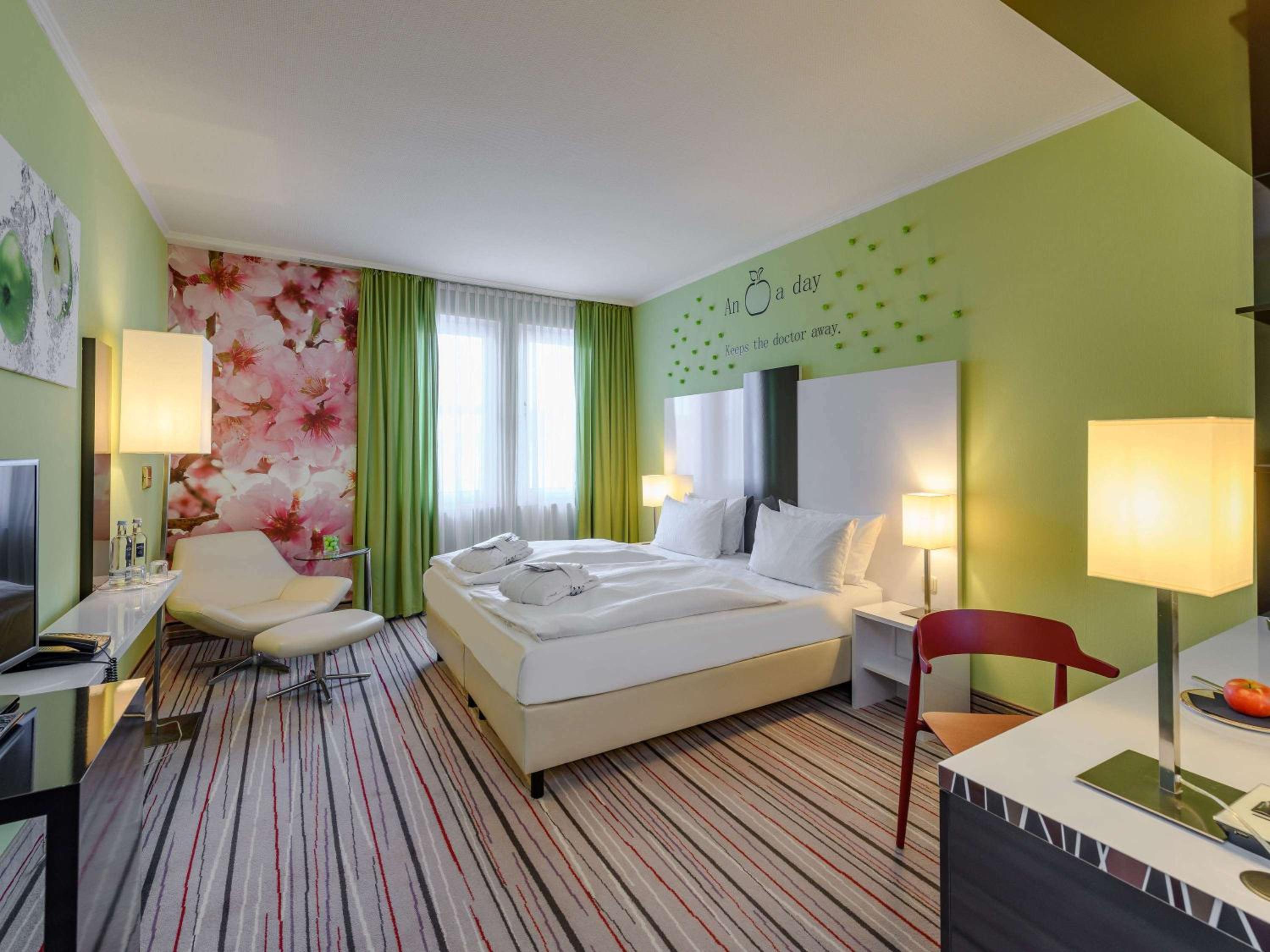 Standard King Room - Photo 1