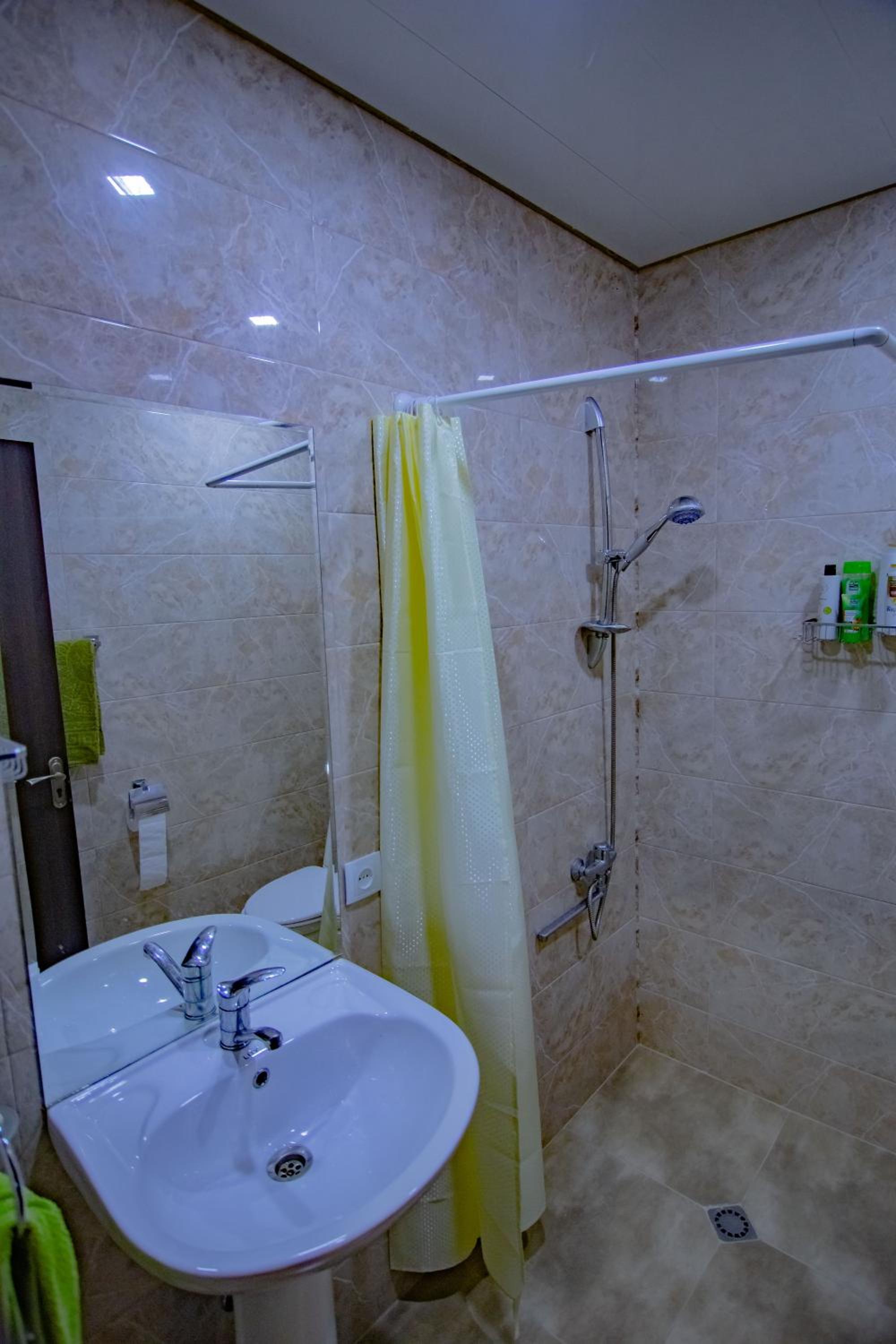 Double Room with Private Bathroom photo 1