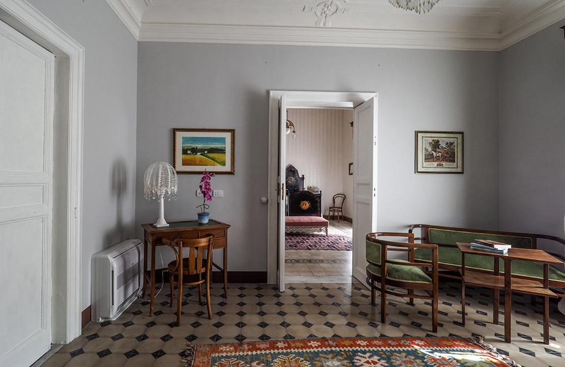 Suite with Balcony - Photo 9