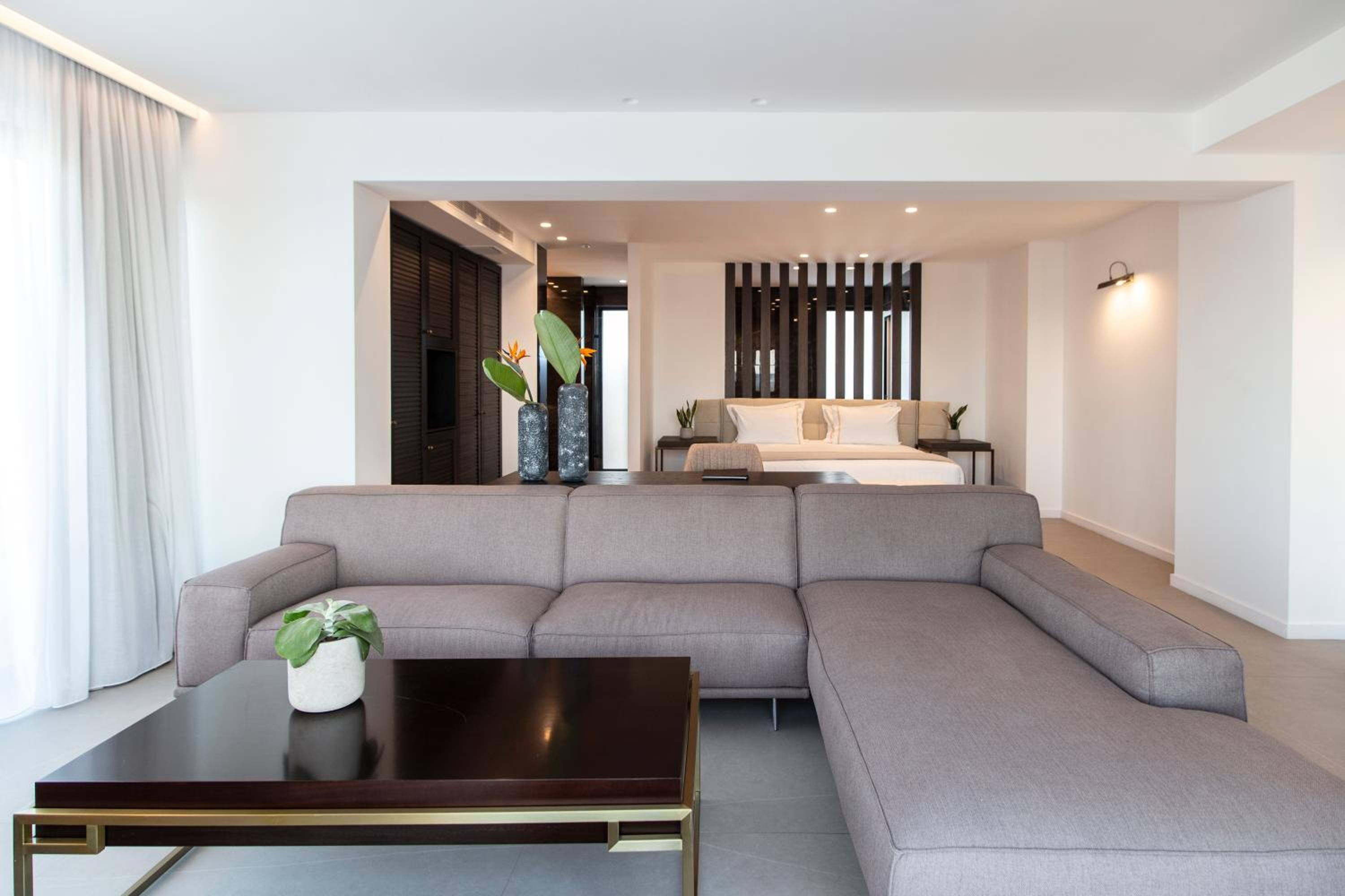 Penthouse Suite Sea View with Outdoor Jacuzzi photo 2