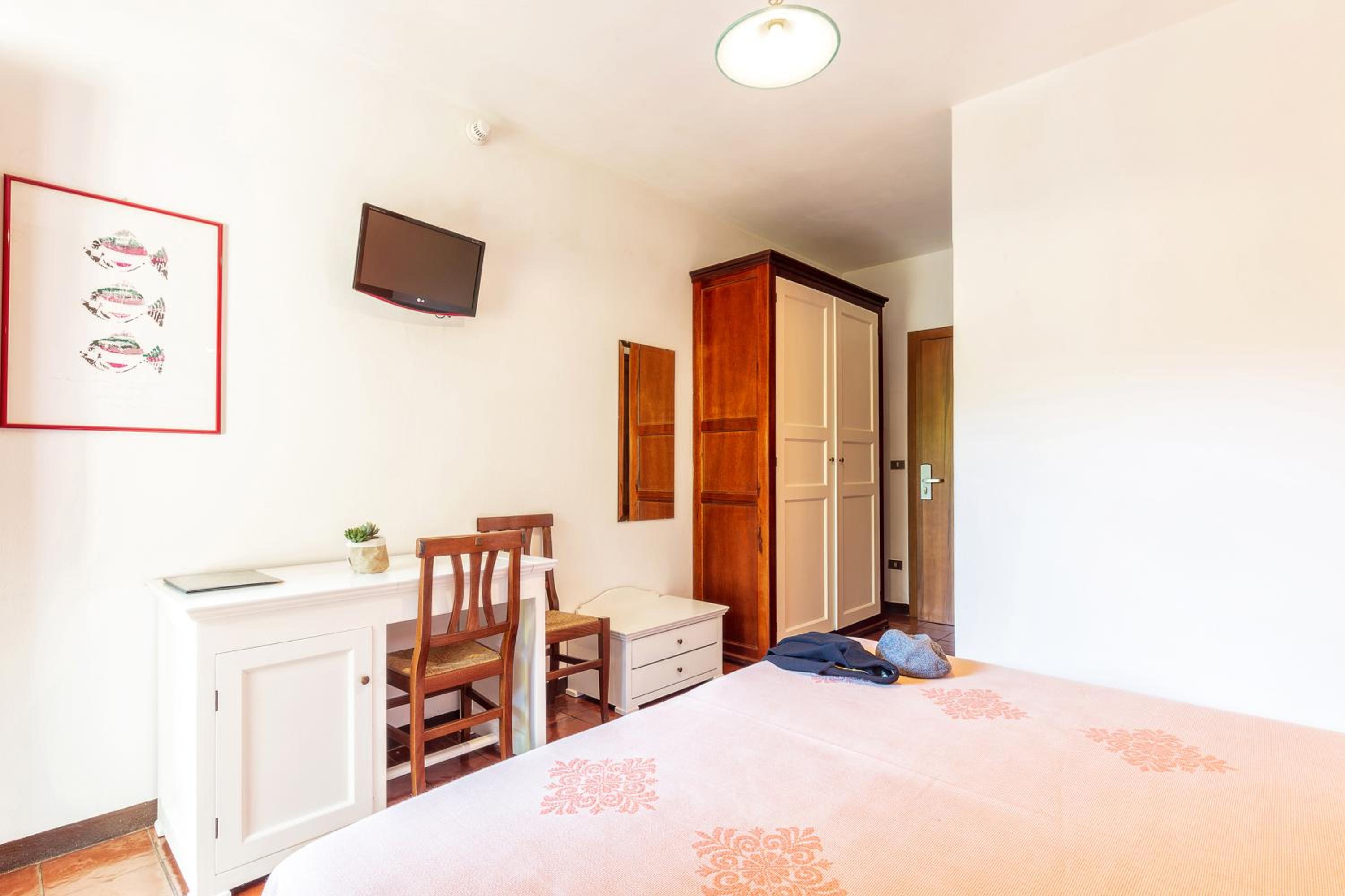 Double or Twin Room - Photo 1