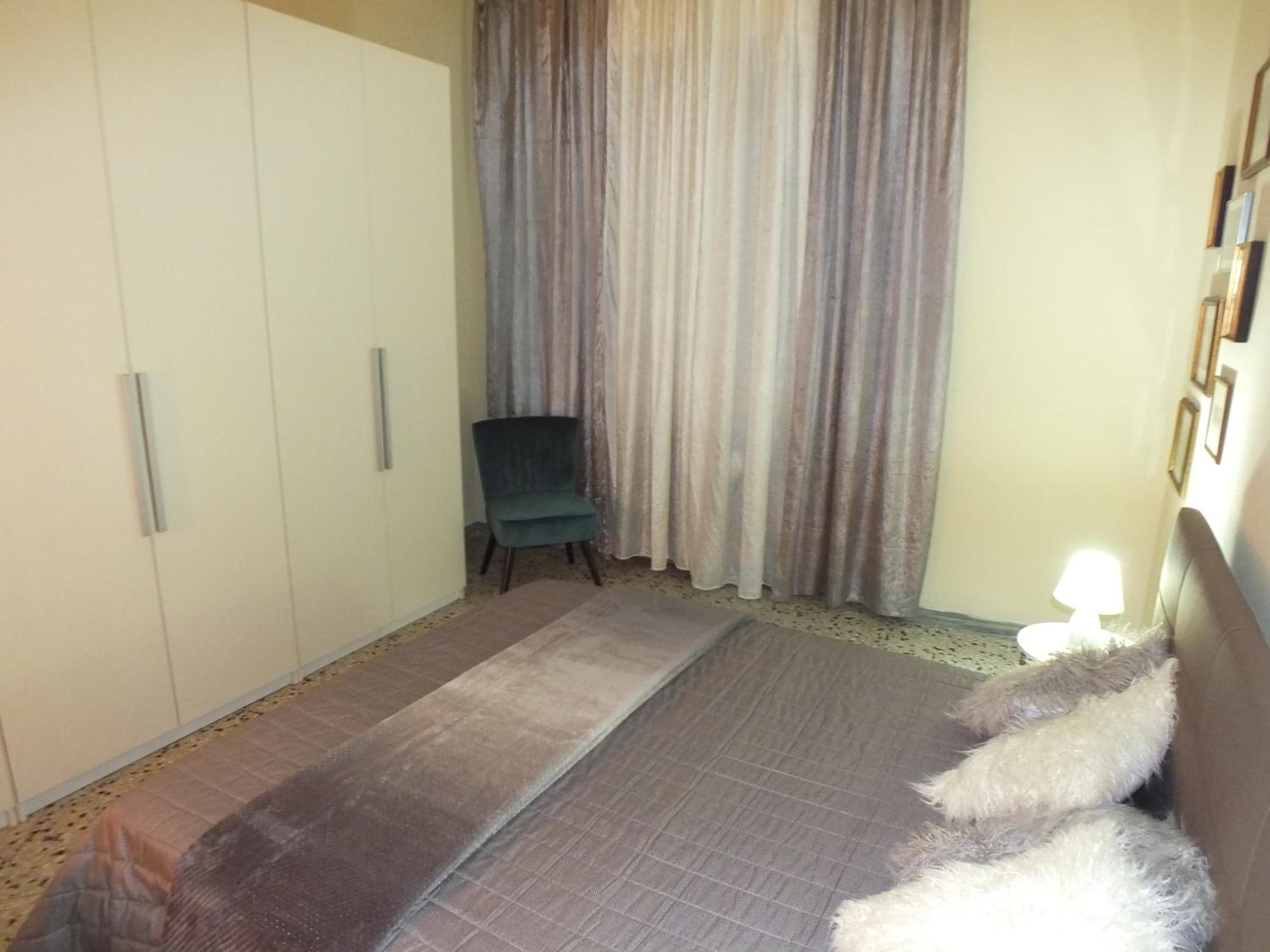One-Bedroom Apartment - Photo 104