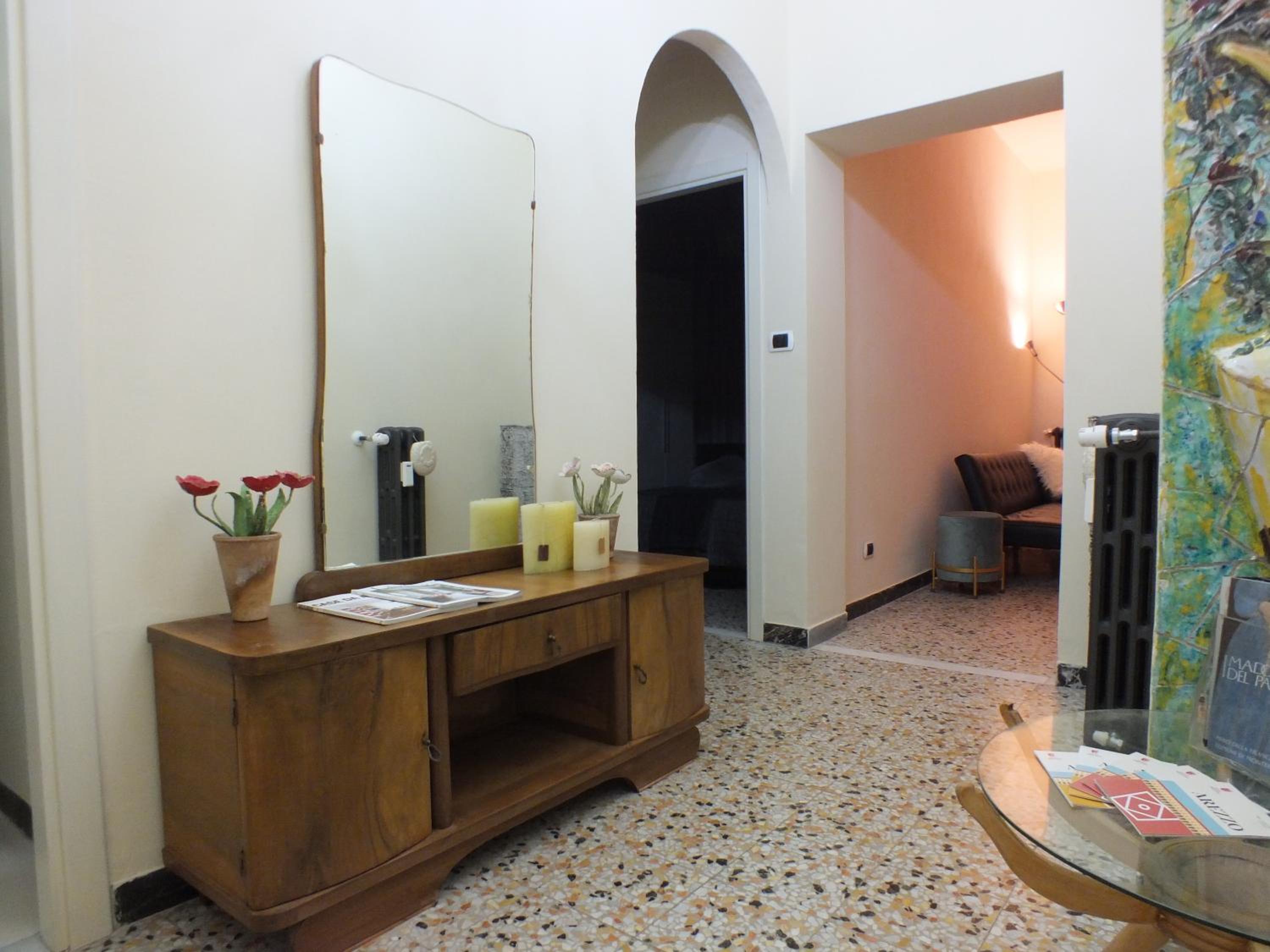 One-Bedroom Apartment - Photo 88