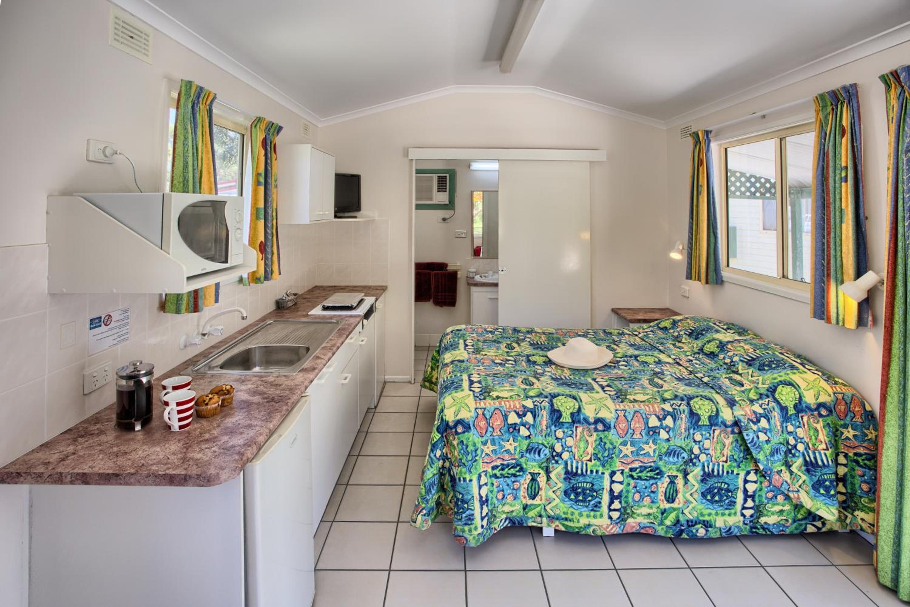 Double Studio Cabin - Photo 3