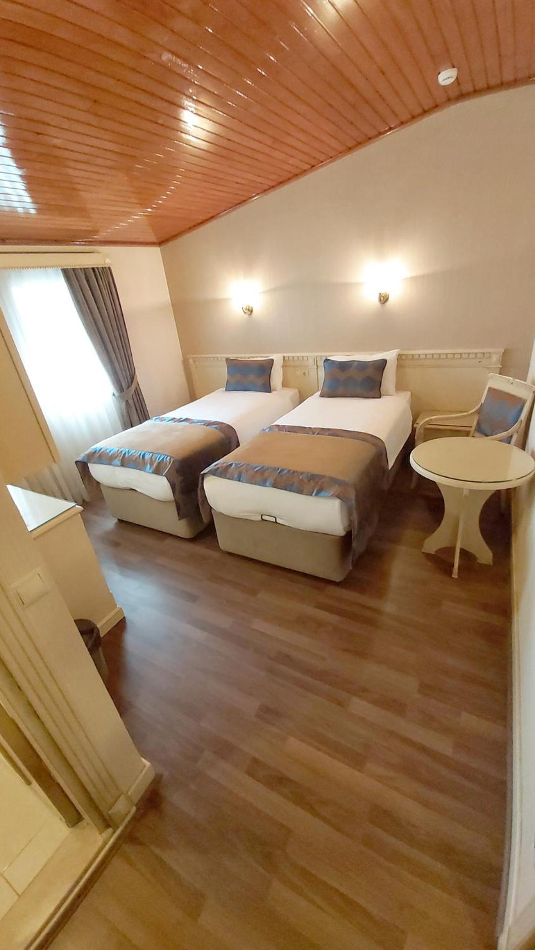 Standard Double or Twin Room photo 1