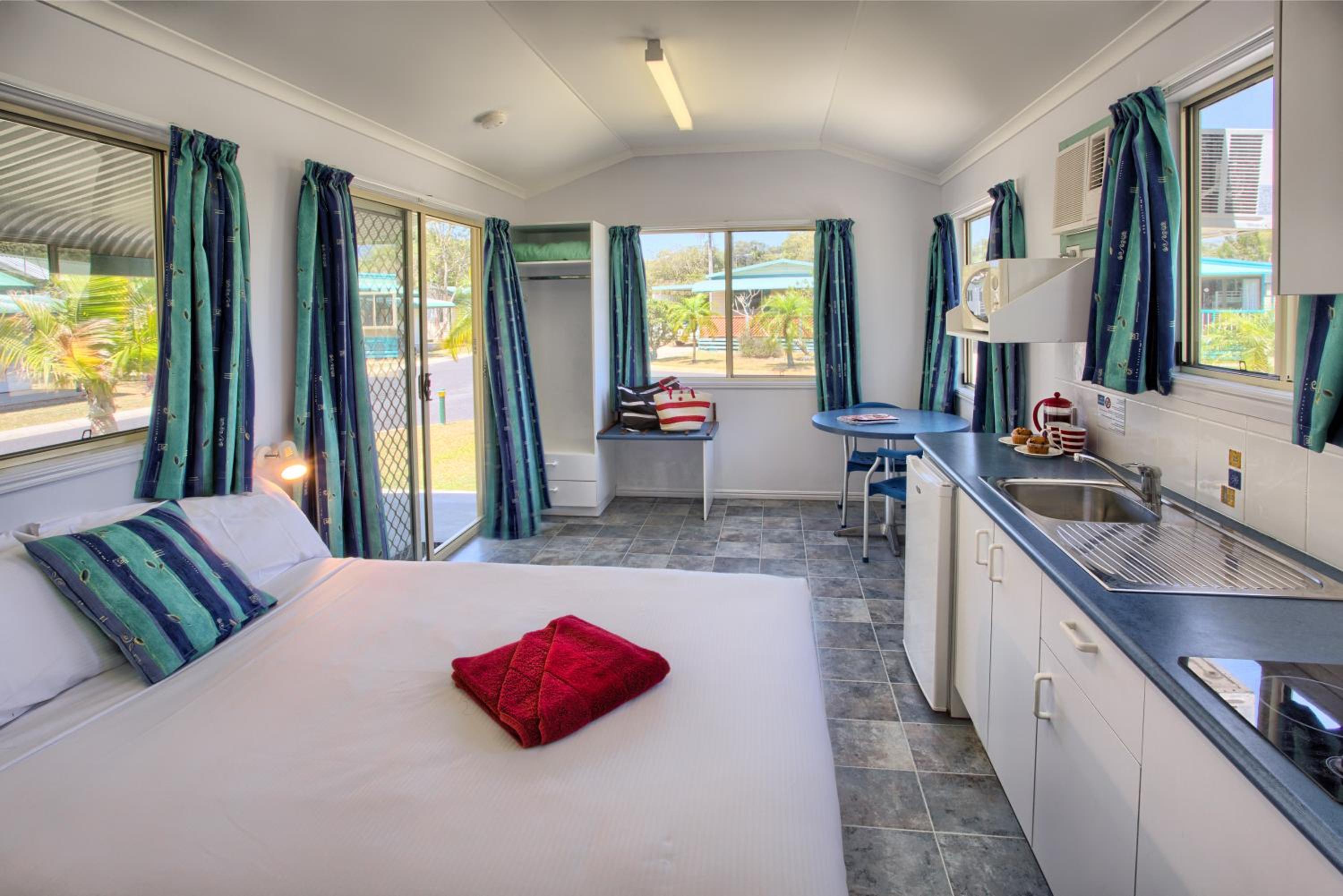 Spa Cabin - Photo 6