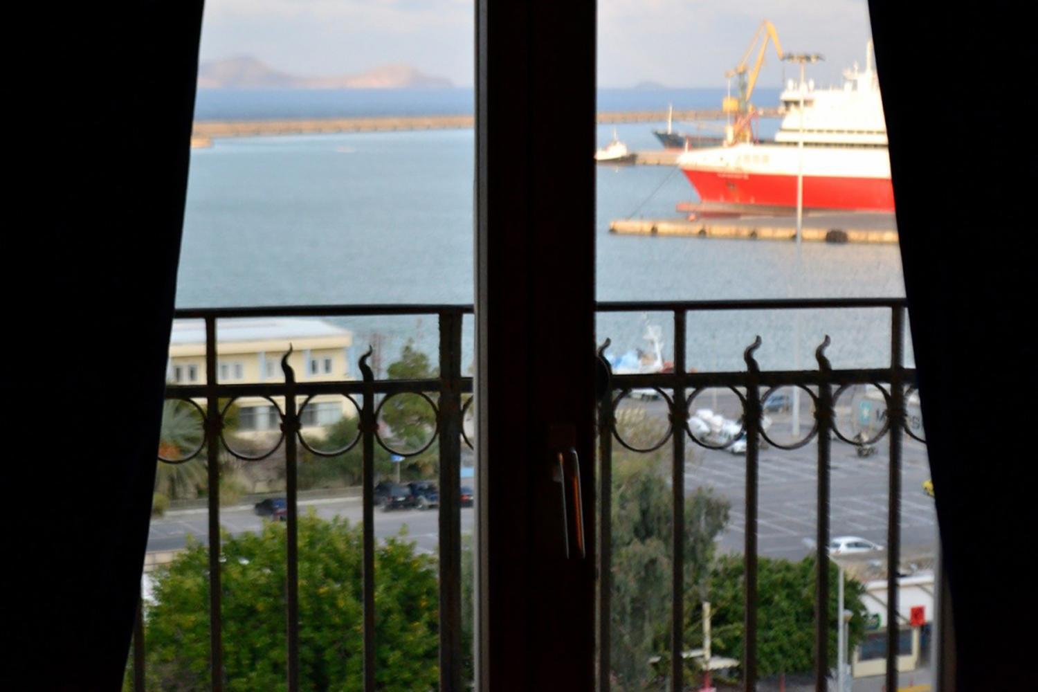 Executive Double Room with Sea View - Photo 3