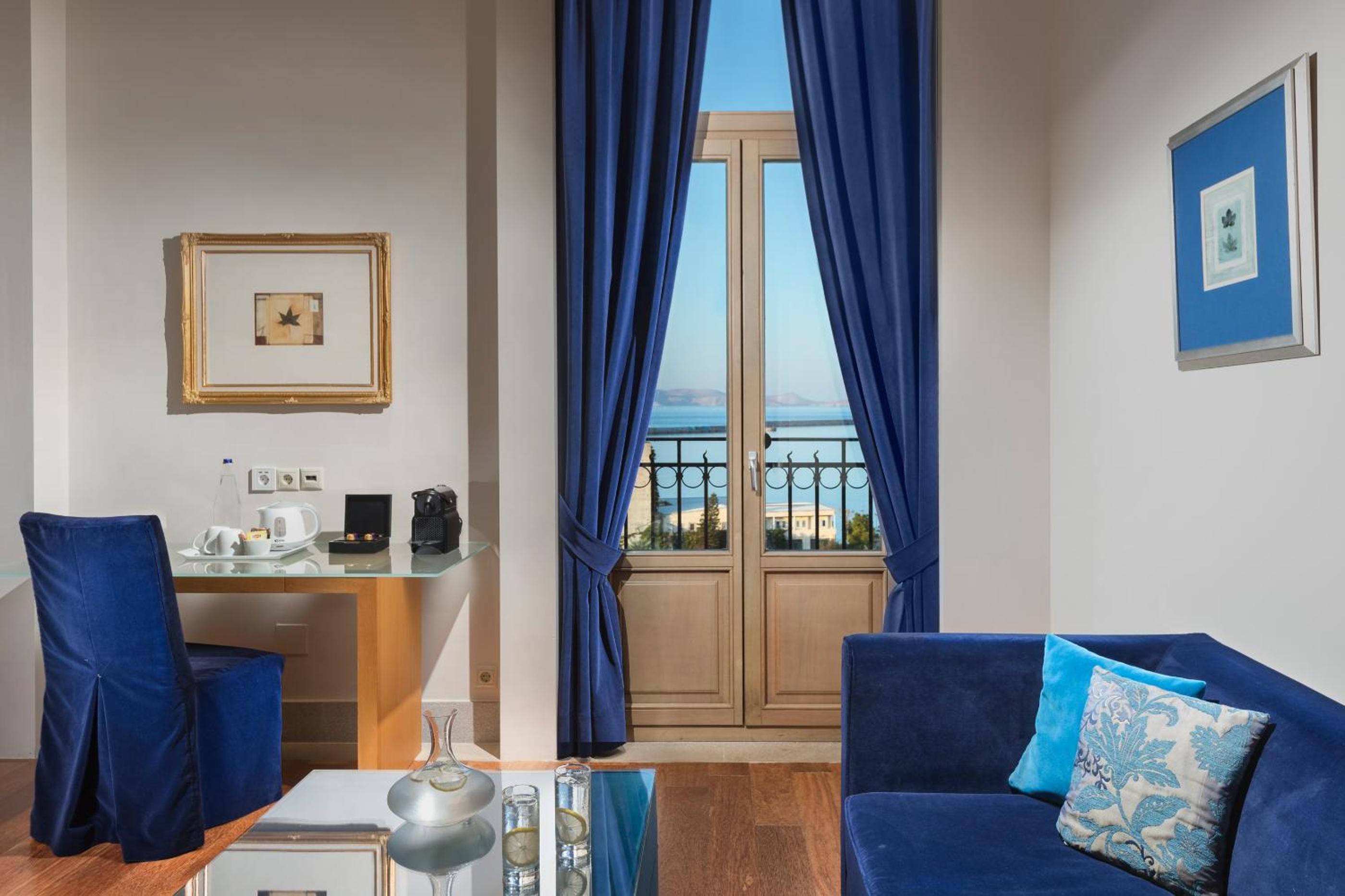 Junior Double Suite with Sea View - Photo 3