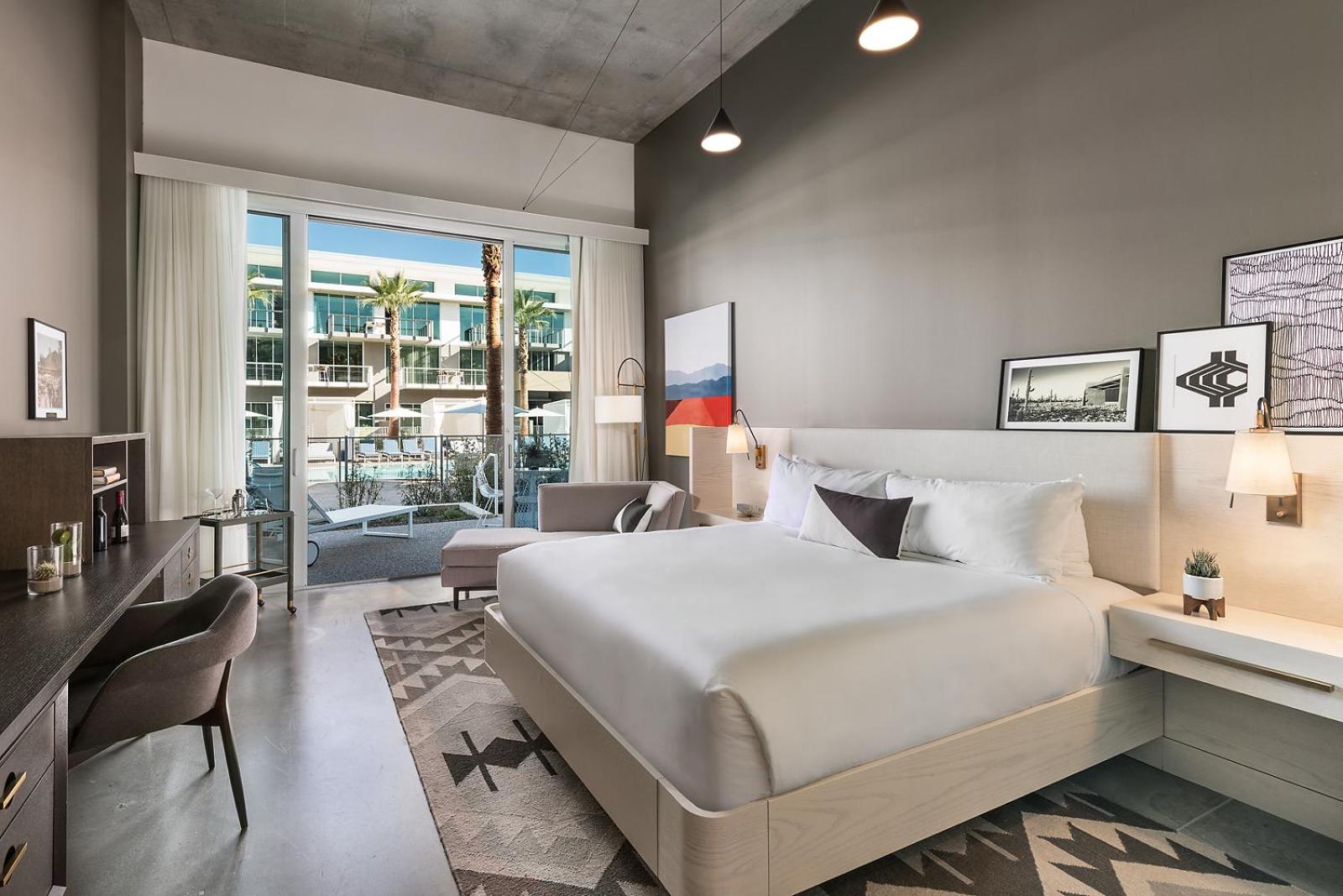 Accessible Cabana Premium King