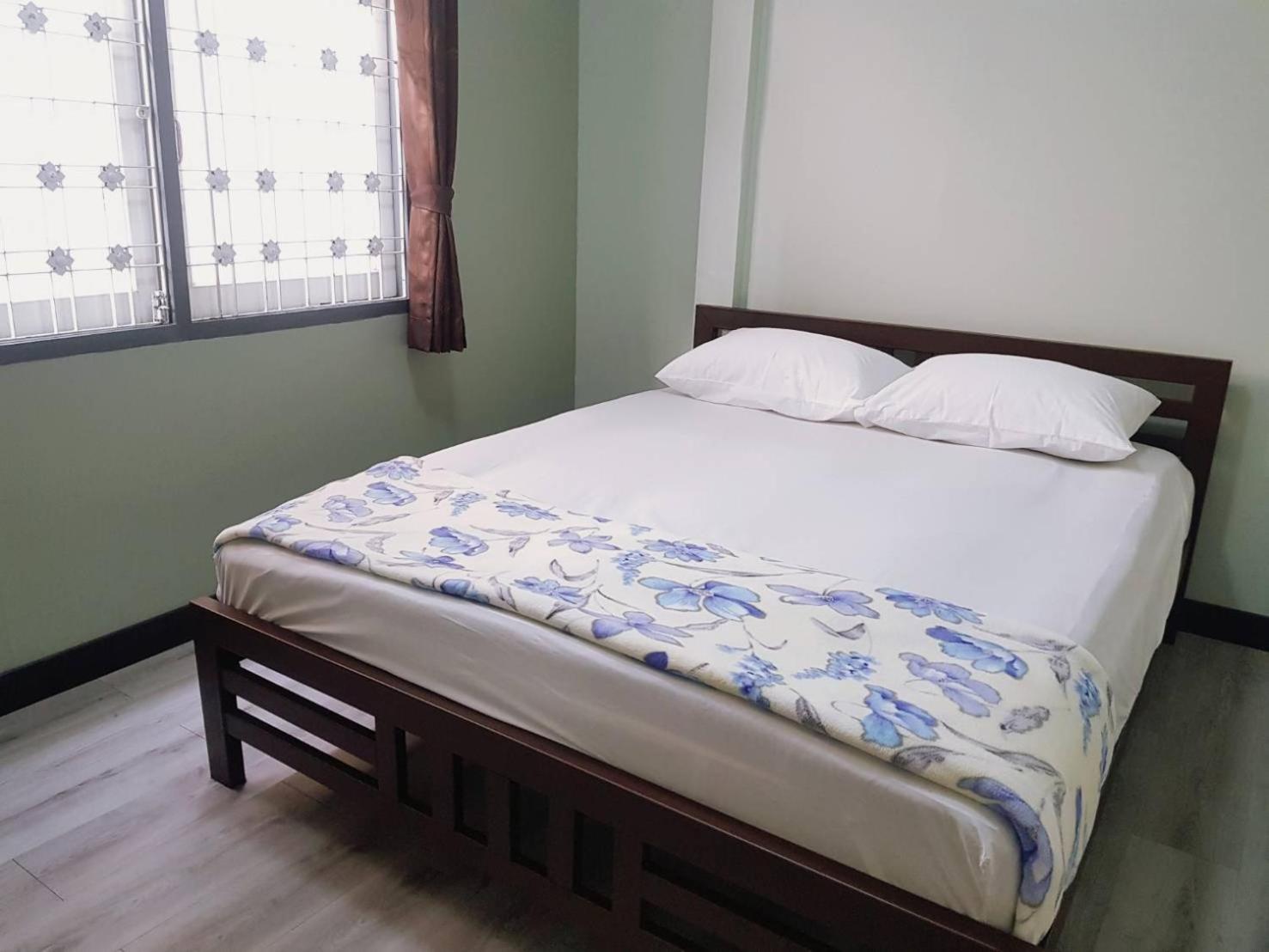 Budget Double Room photo 2