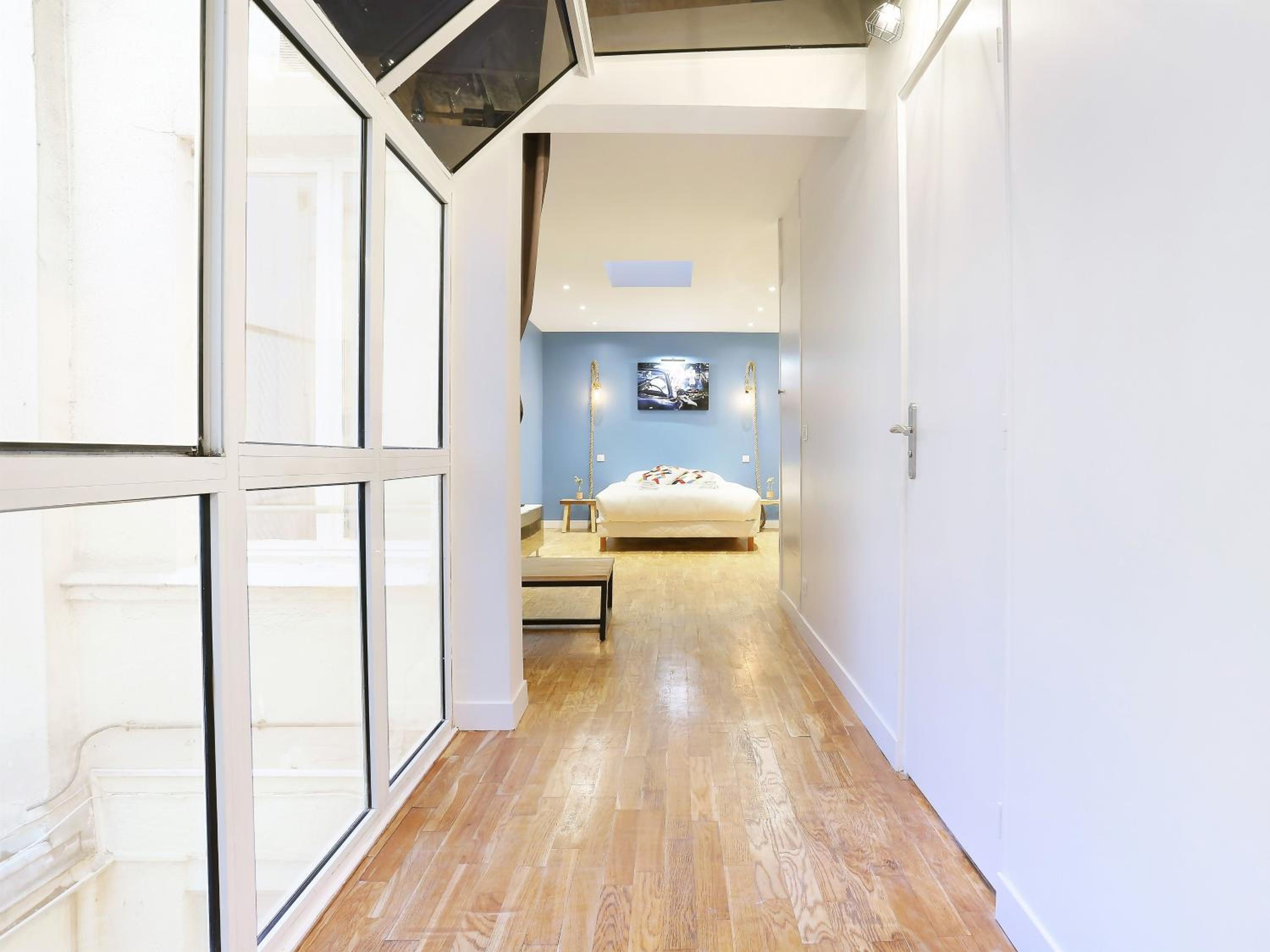 Deluxe Apartment photo 2
