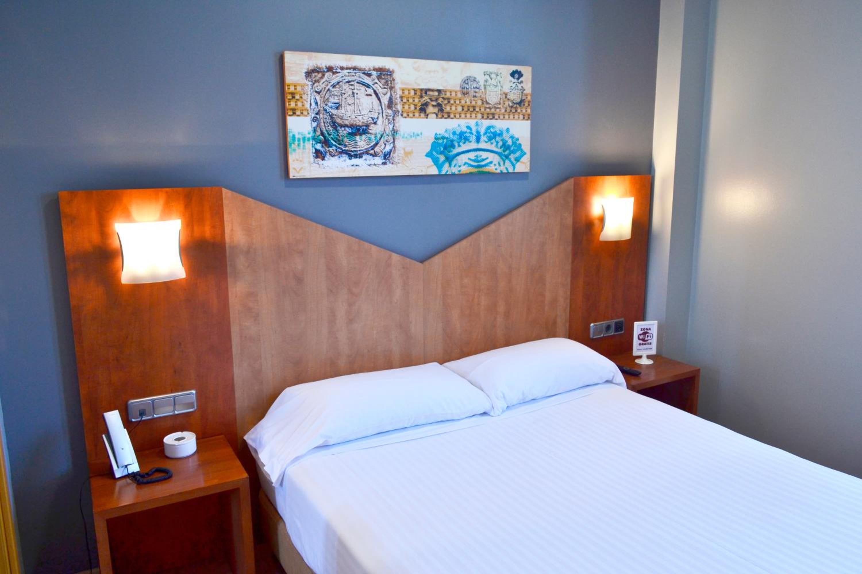 Economy Double Room photo 2