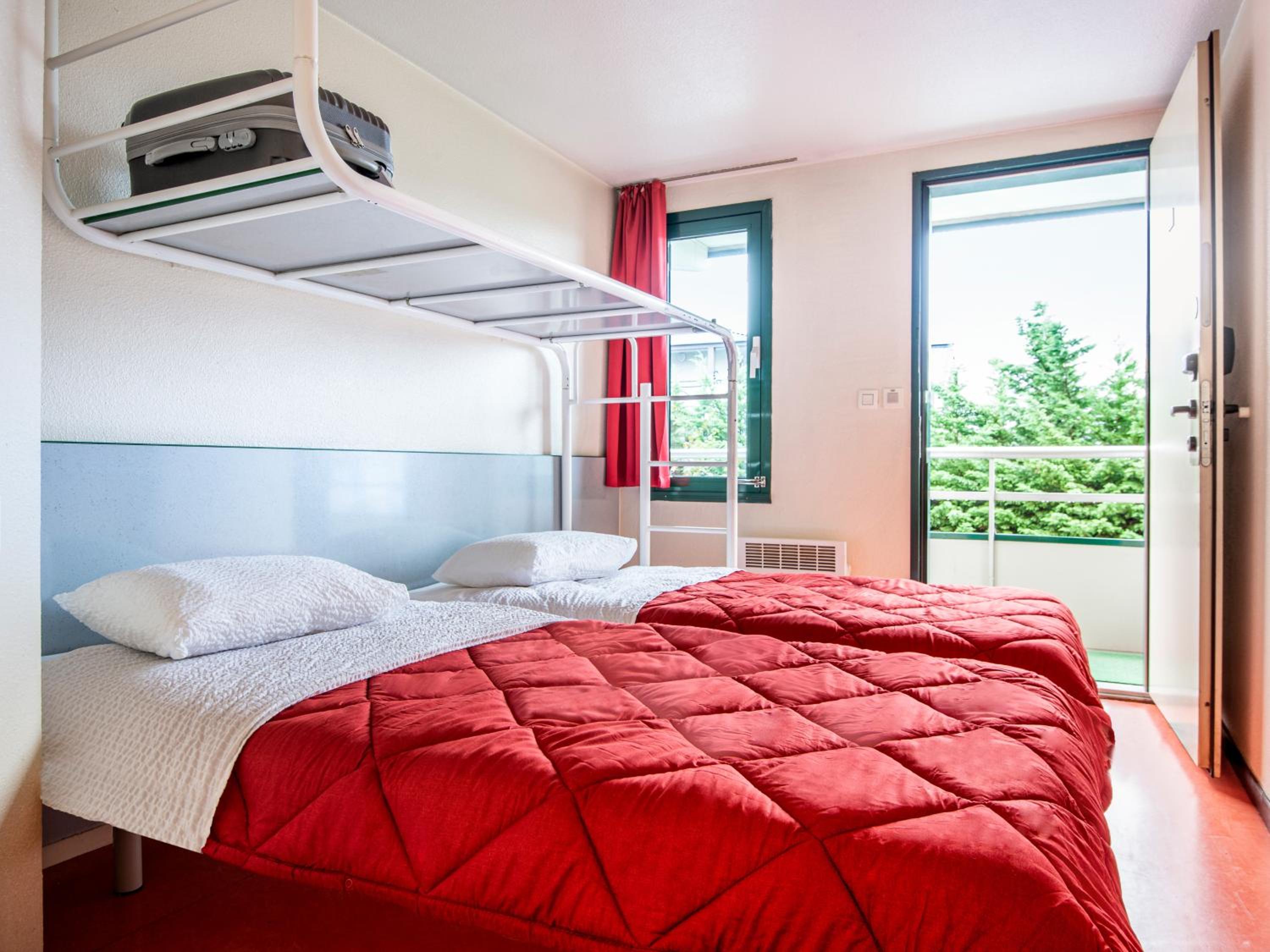 Standard Room - 3 Single Beds - Photo 1