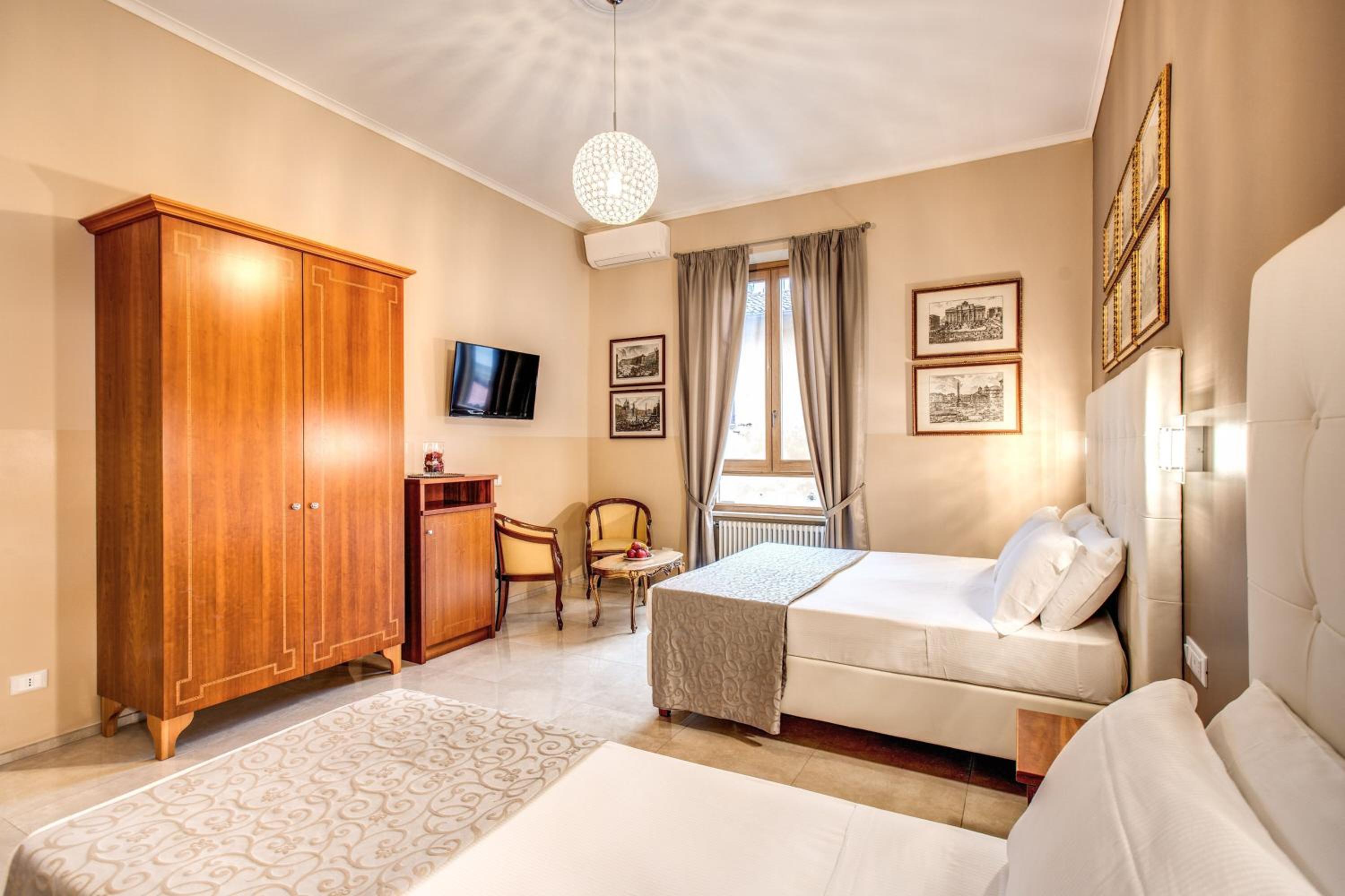 Deluxe Junior Suite photo 2