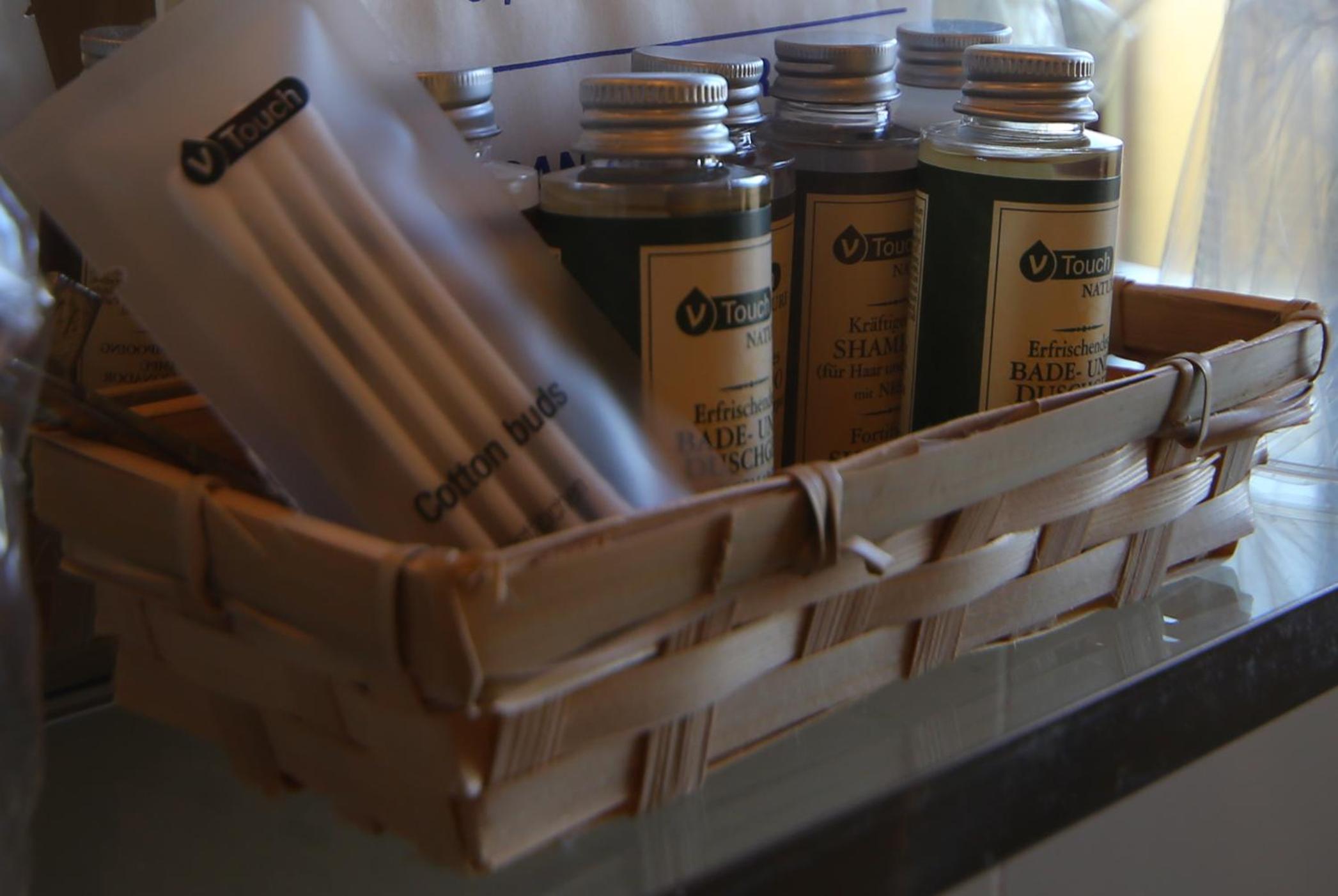 Standard Twin Room - Photo 3