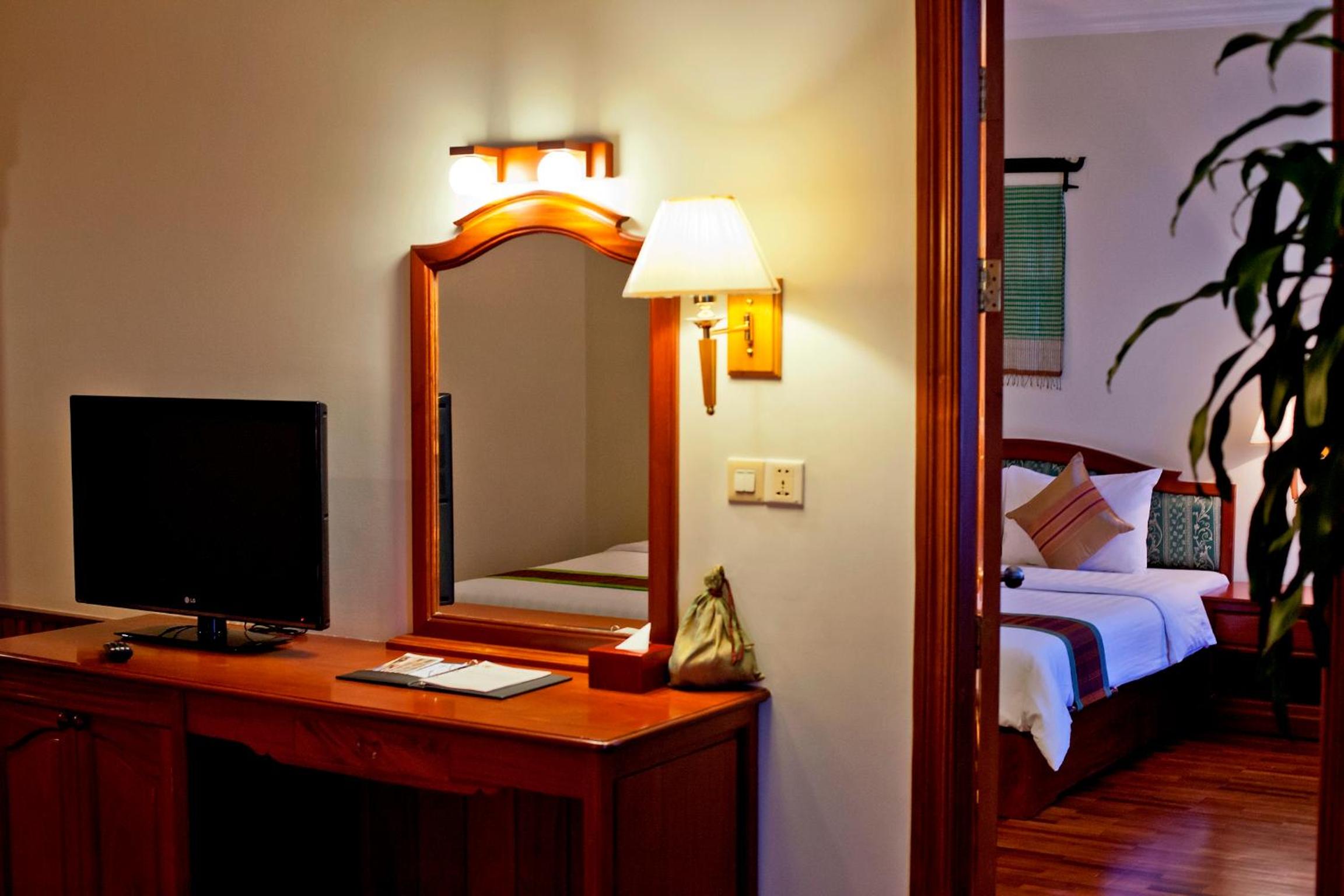 Deluxe Family Room - Photo 9