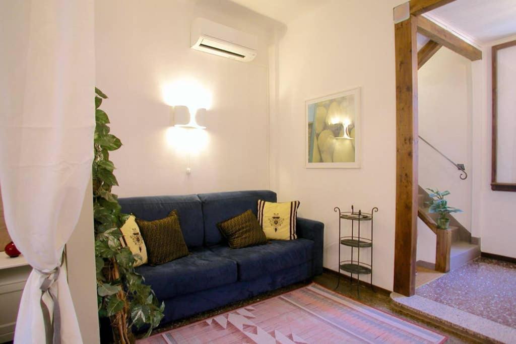 One-Bedroom Apartment - Photo 7