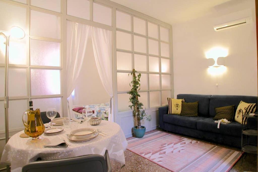 One-Bedroom Apartment - Photo 1