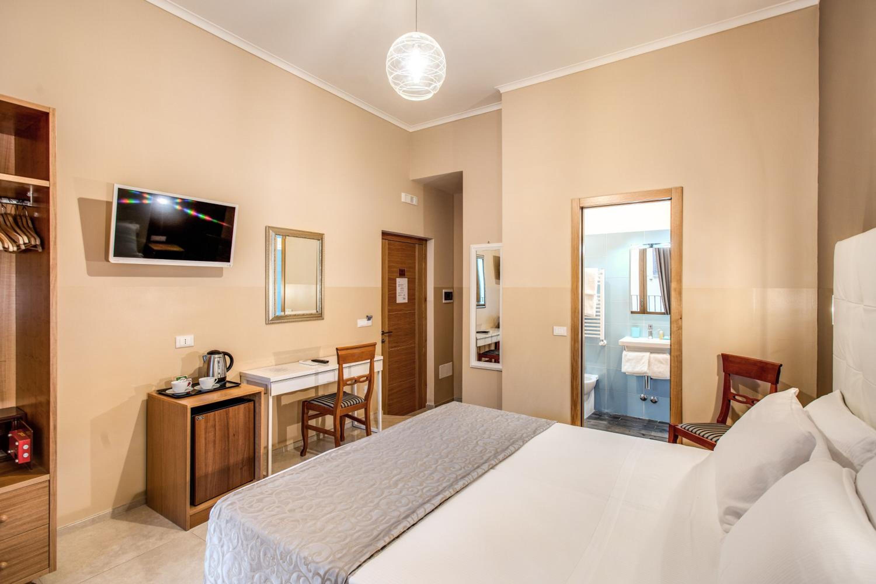 Superior Double or Twin Room photo 3