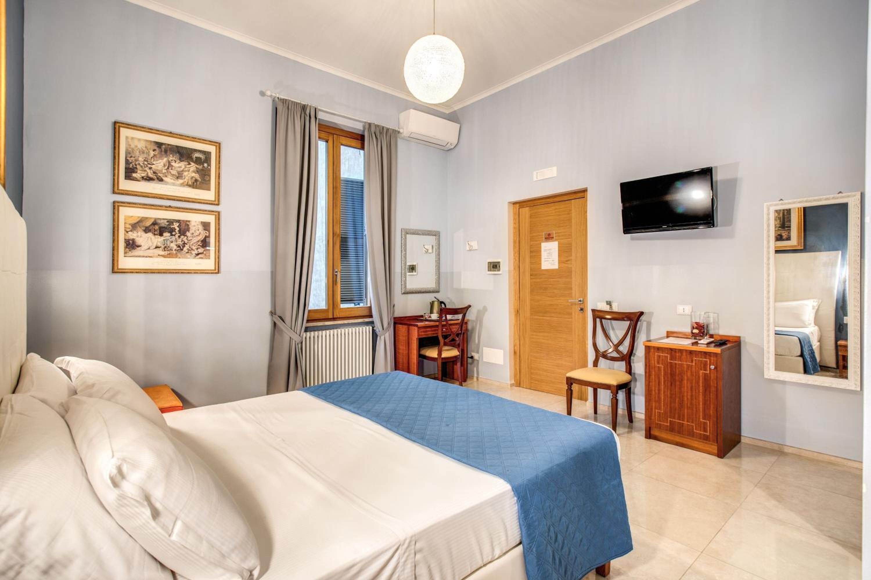 Deluxe Triple Room photo 3