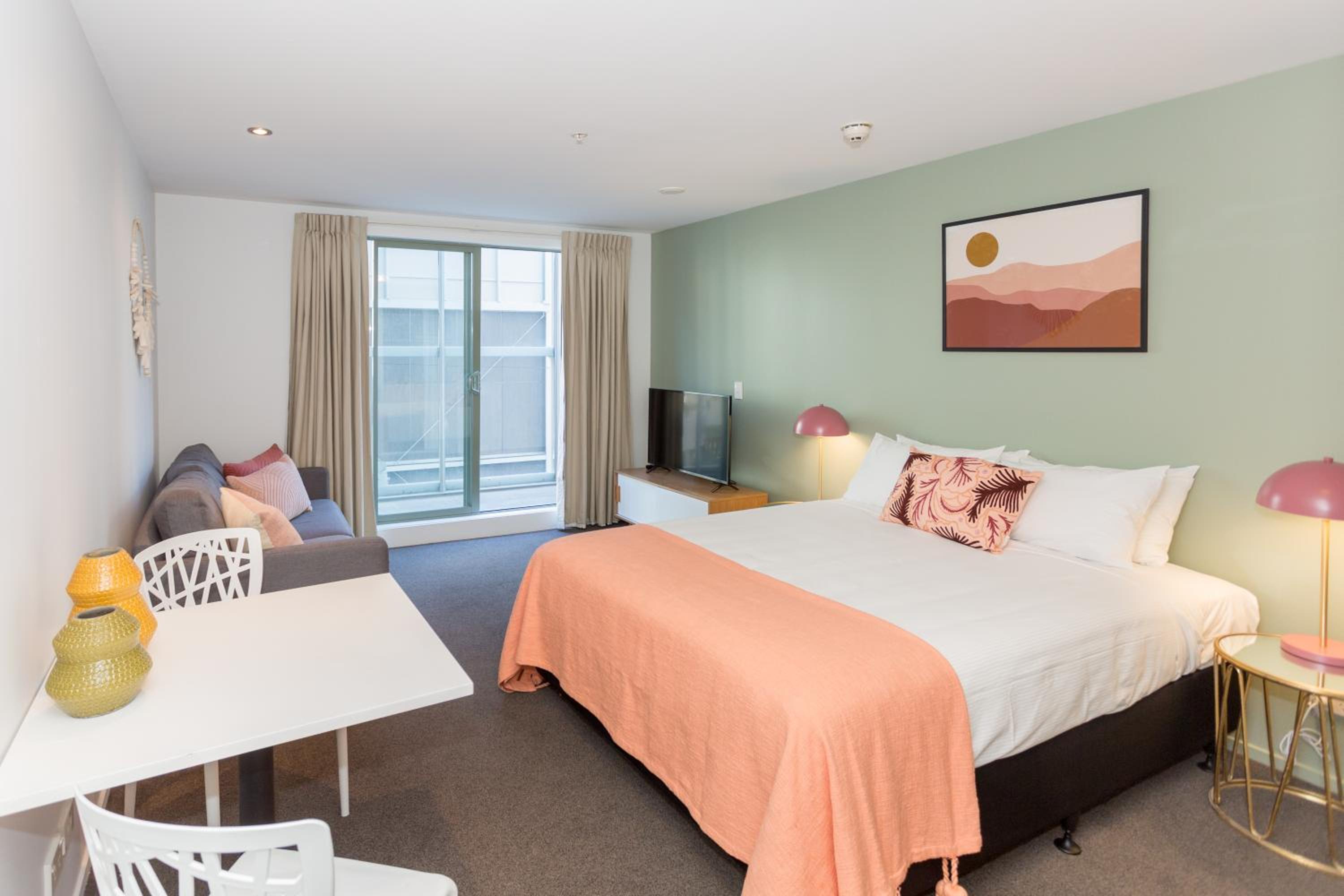 Studio Apartment photo 2