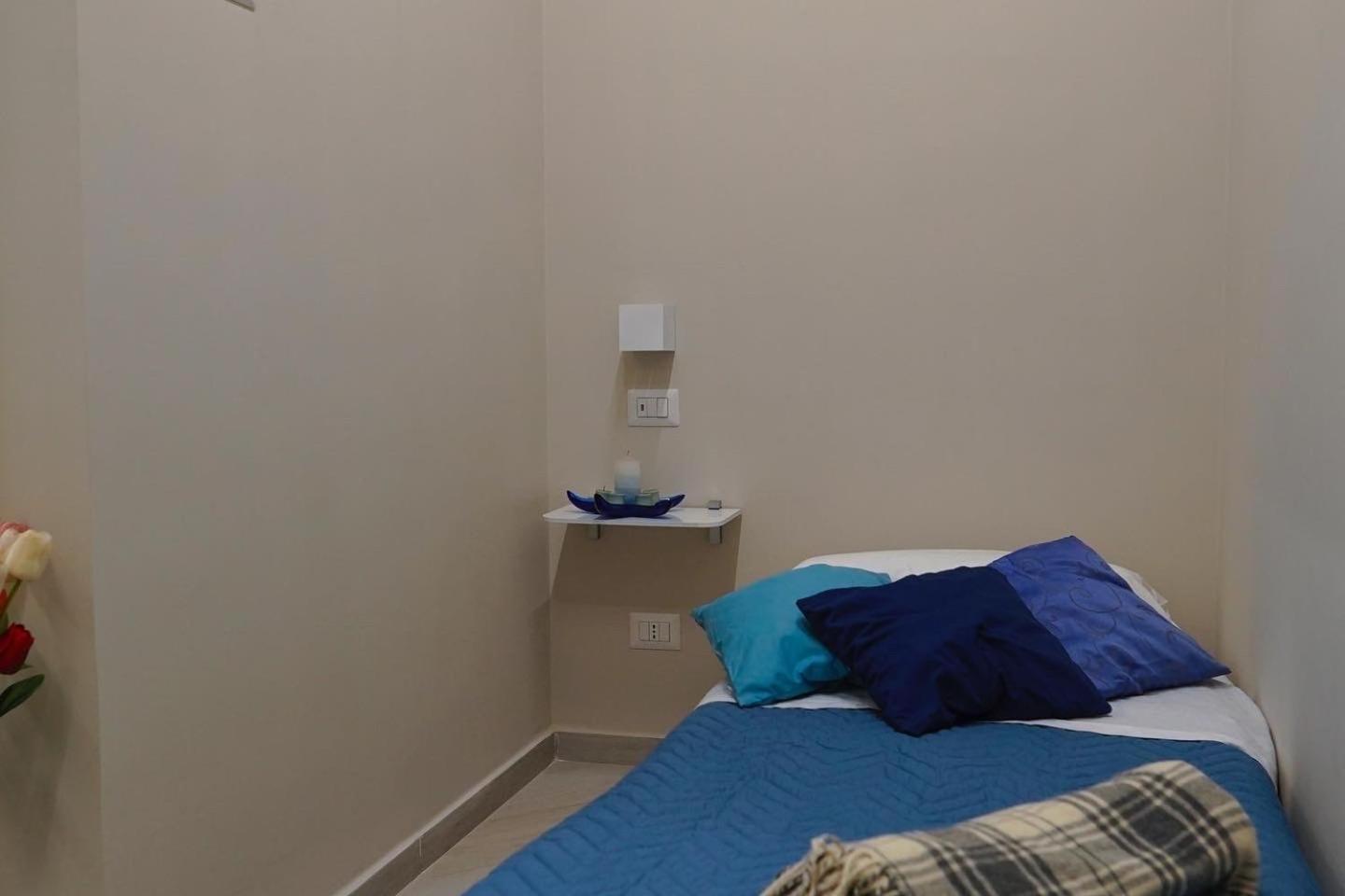 Quadruple Room with Private Bathroom - Photo 3