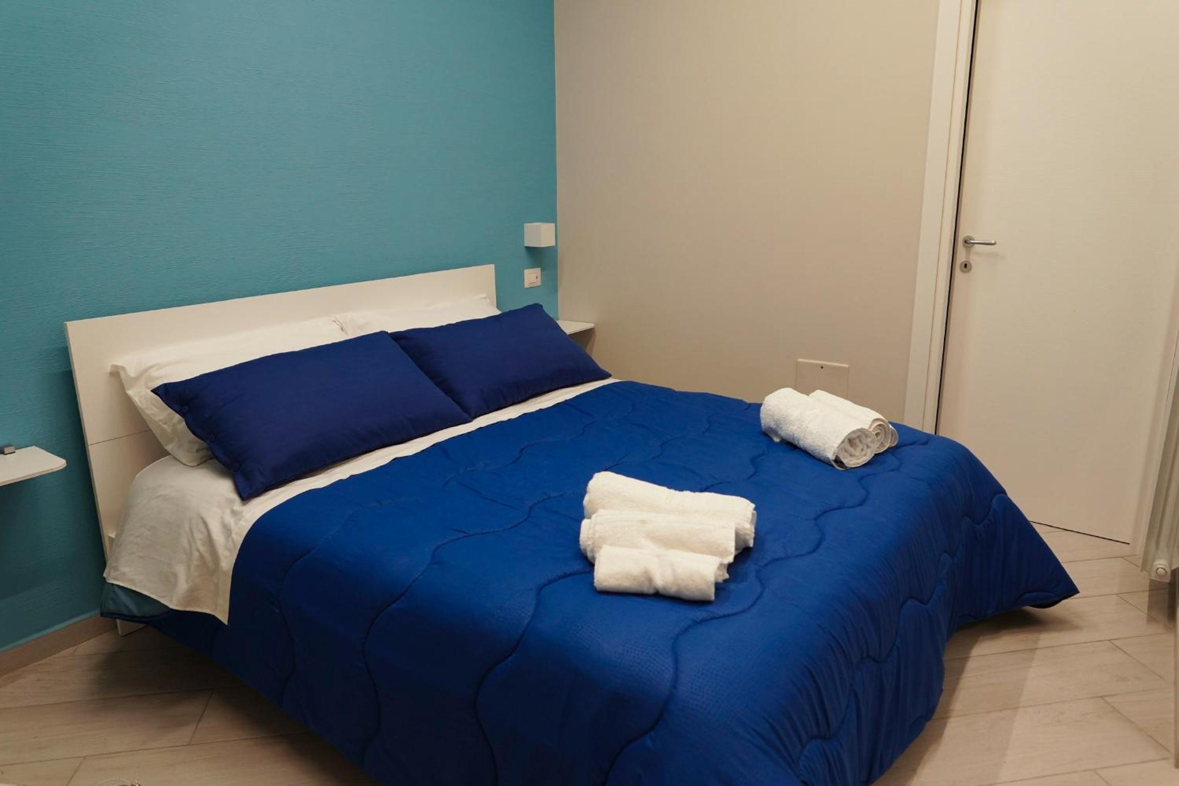 Quadruple Room with Private Bathroom - Photo 4