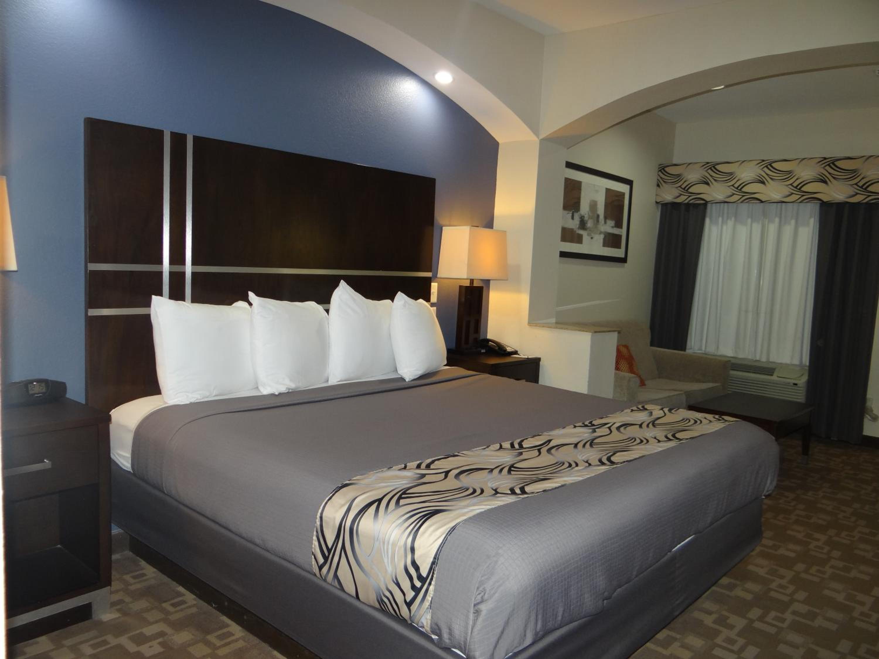 King Suite - Photo 2
