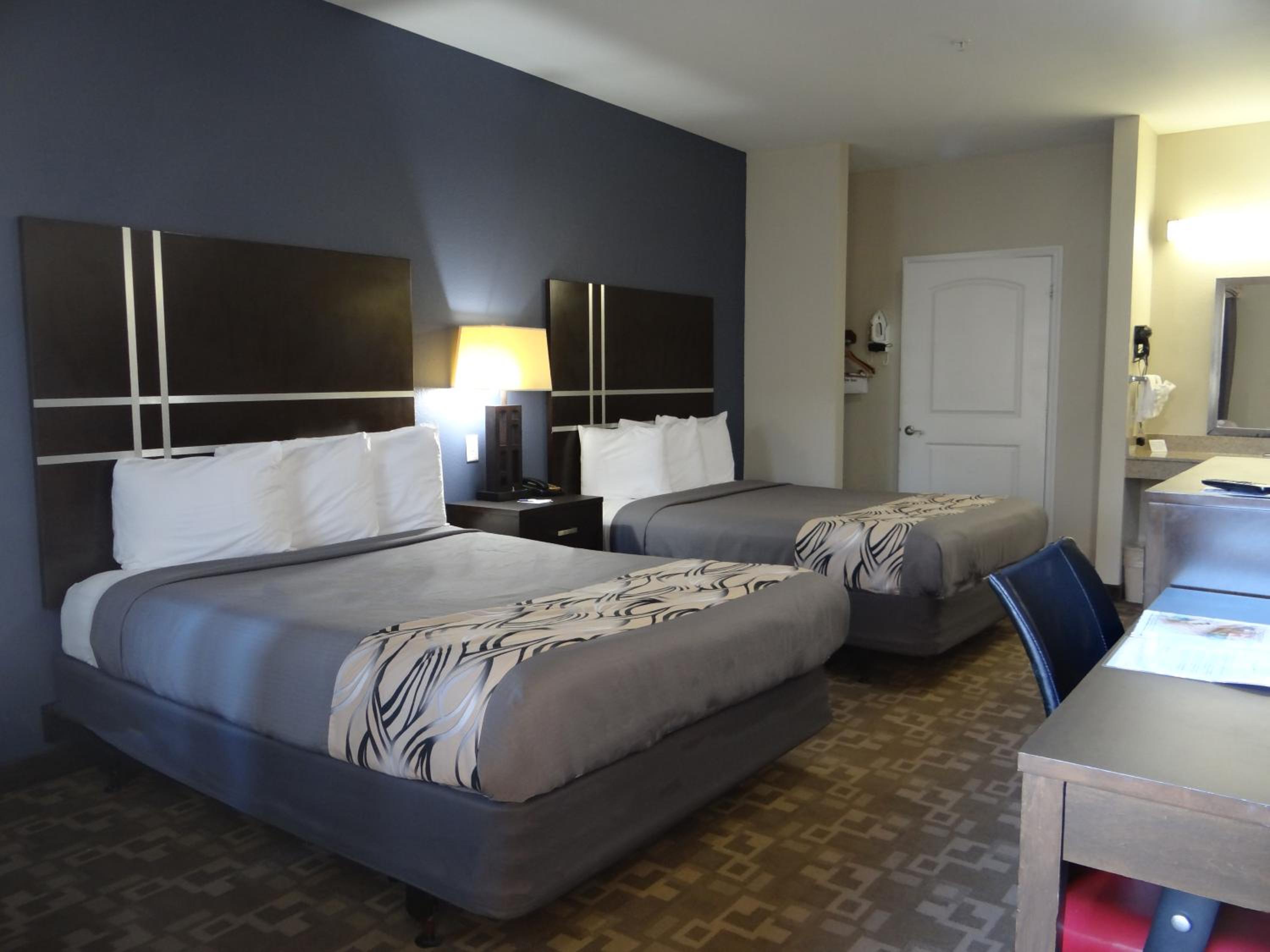Queen Room - Disability Access