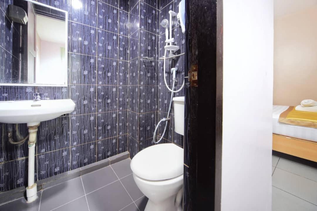 Deluxe Queen Room - Photo 1
