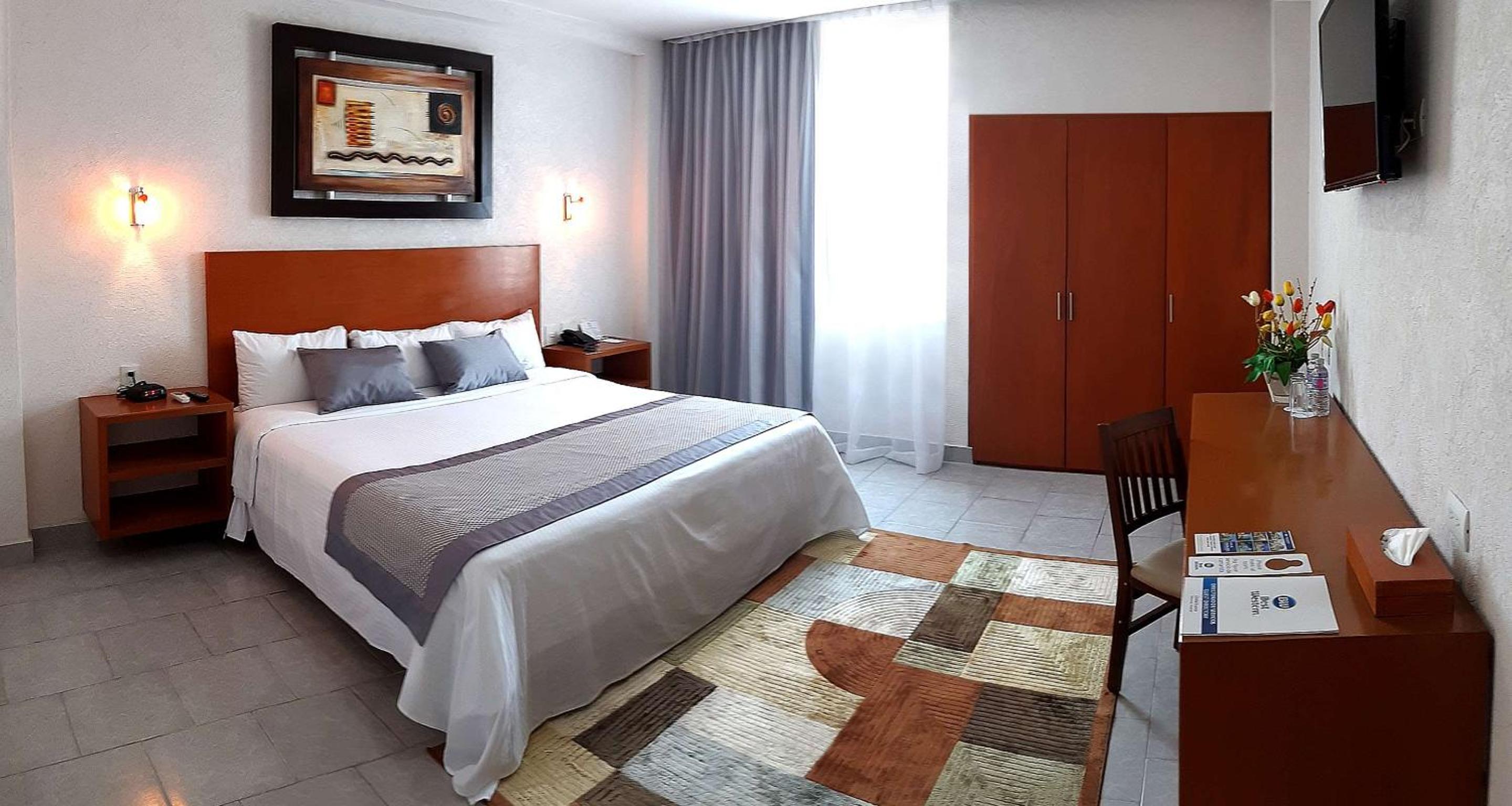 King Suite with Living Area photo 2