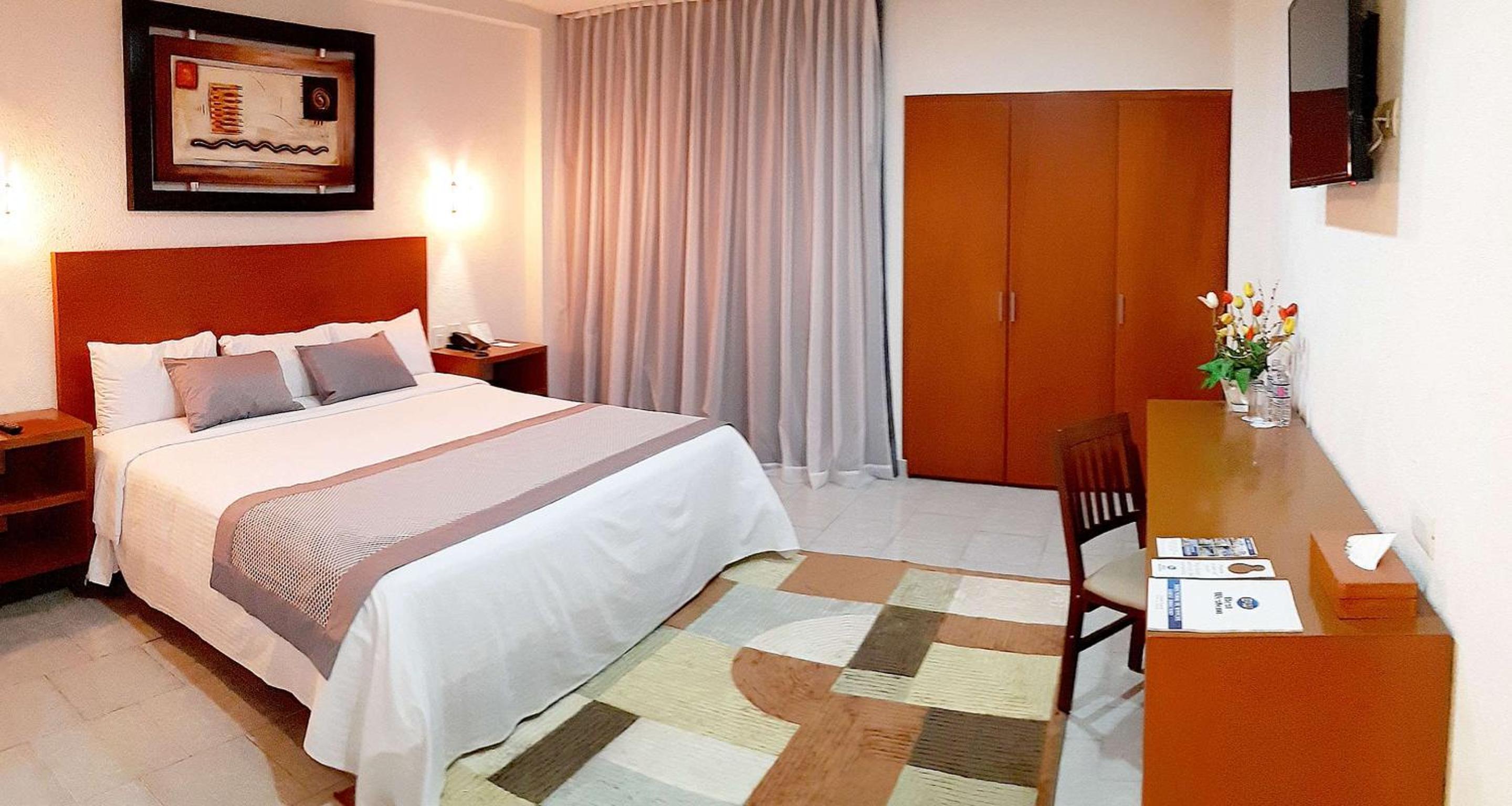 King Suite with Living Area photo 1