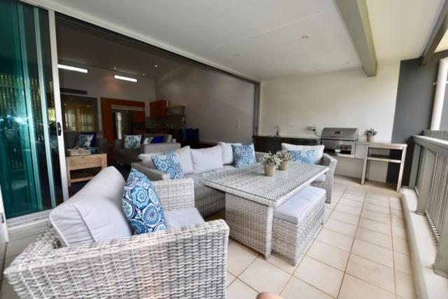 Two-Bedroom Villa with Terrace - Photo 20