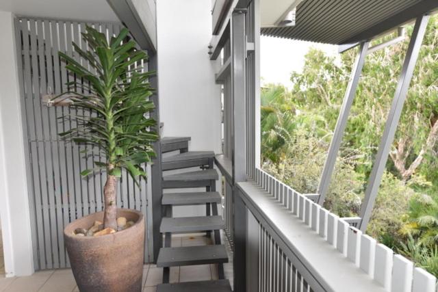 Two-Bedroom Villa with Terrace - Photo 2