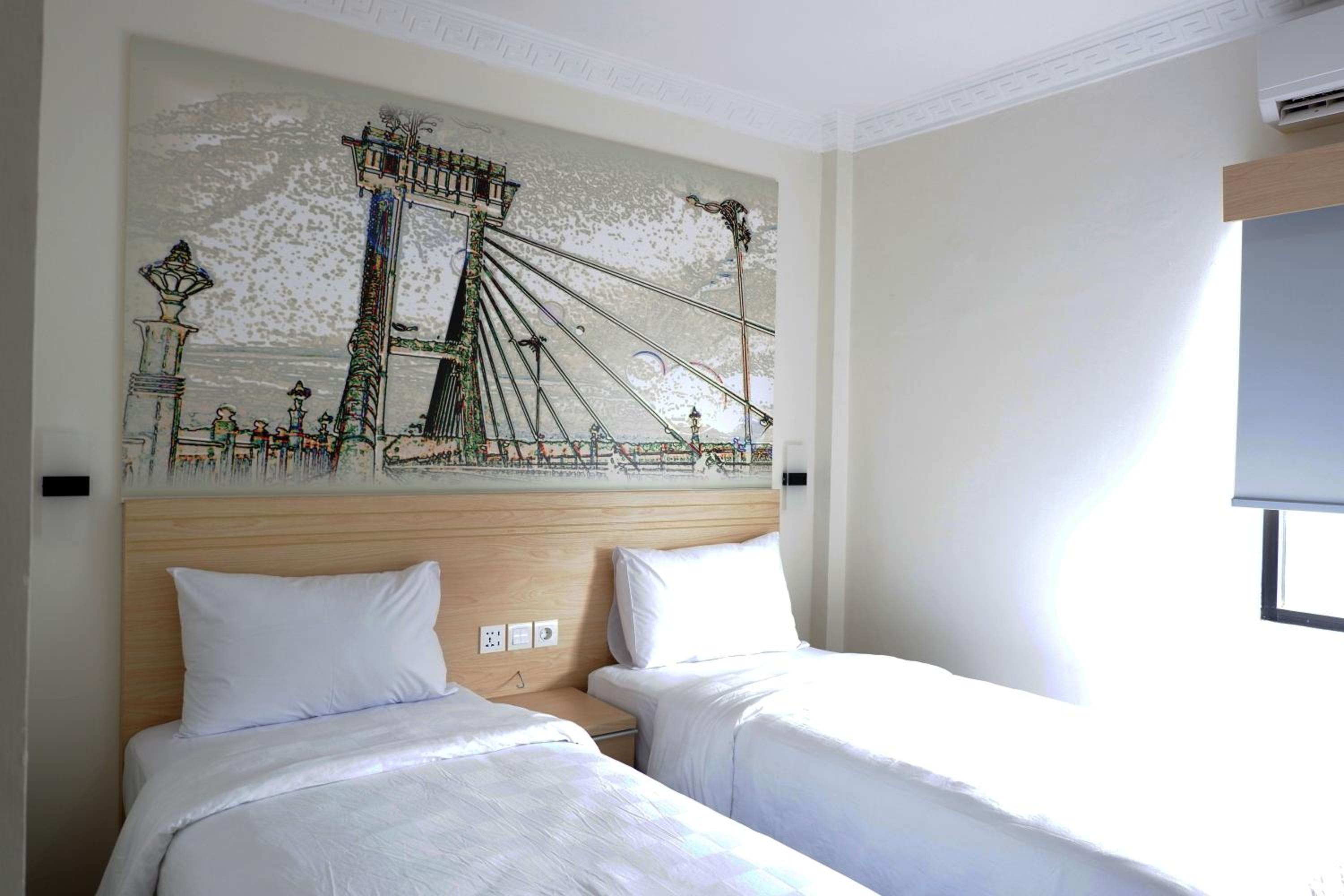 Standard Twin Room - Photo 2
