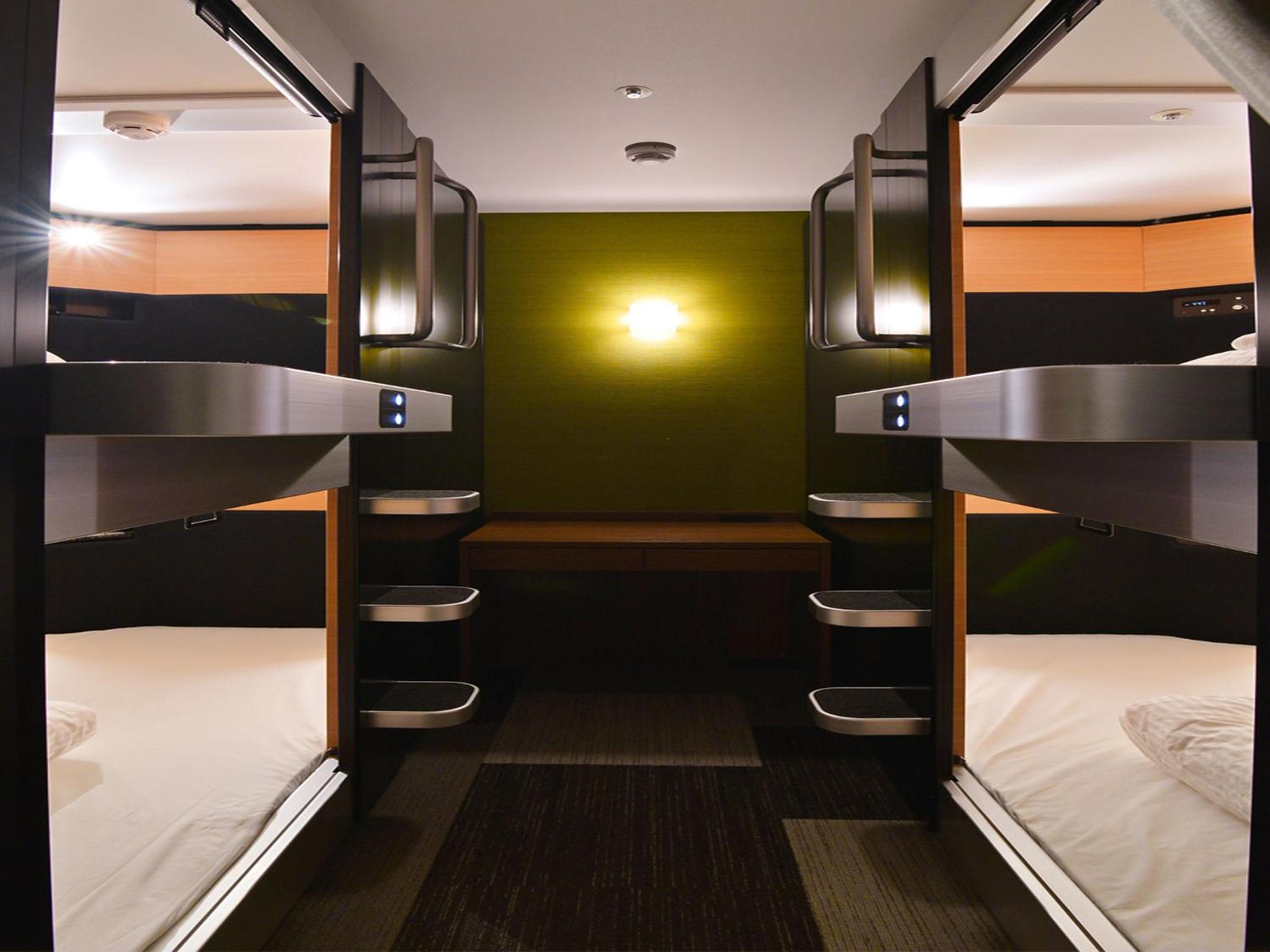 Private Quadruple Cabin - Female Only - Photo 4