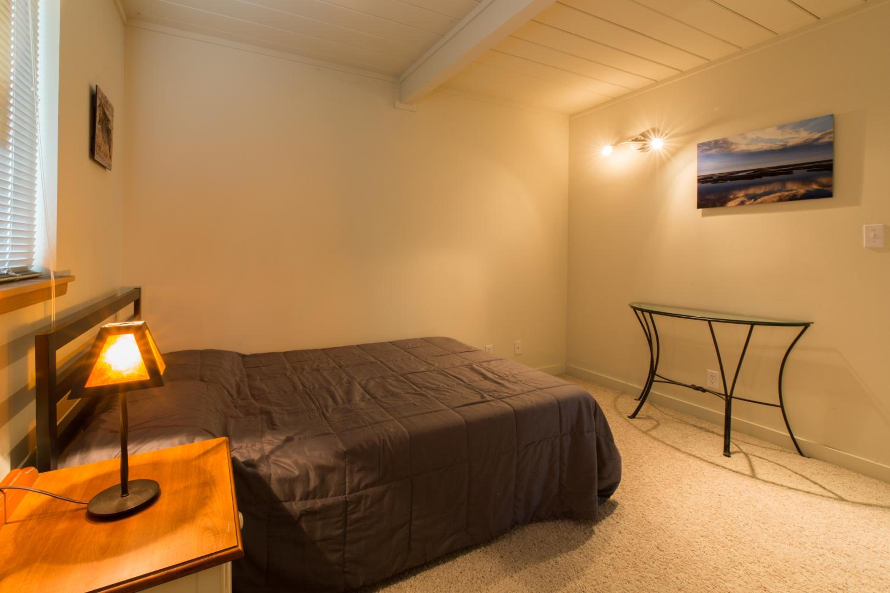 Double Room with Shared Bathroom photo 1