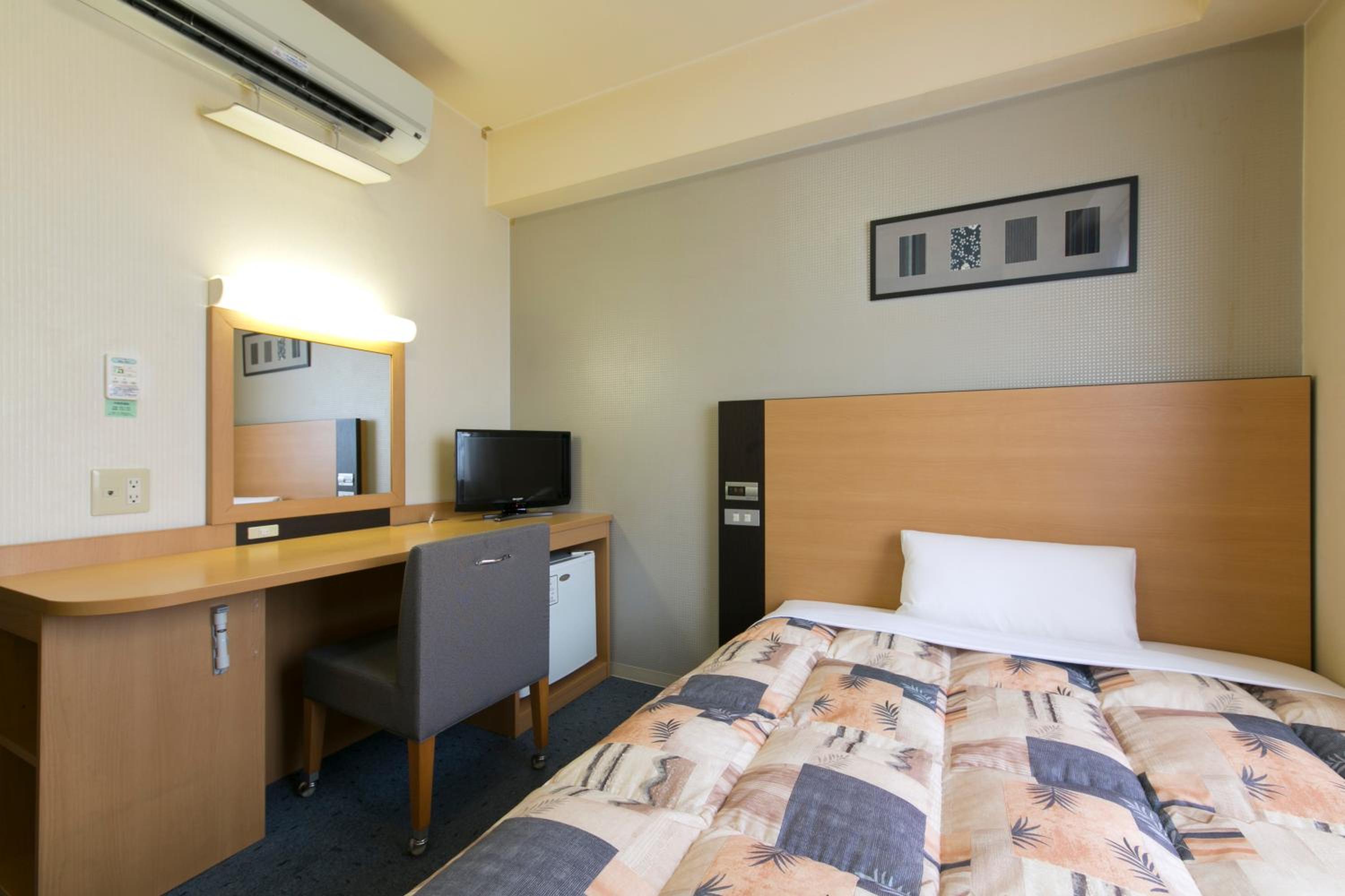 Deluxe Single Room - Non-Smoking photo 3